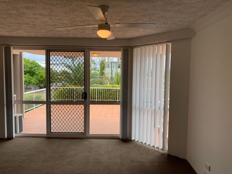 2/15 Jubilee Avenue, Broadbeach, QLD 4218