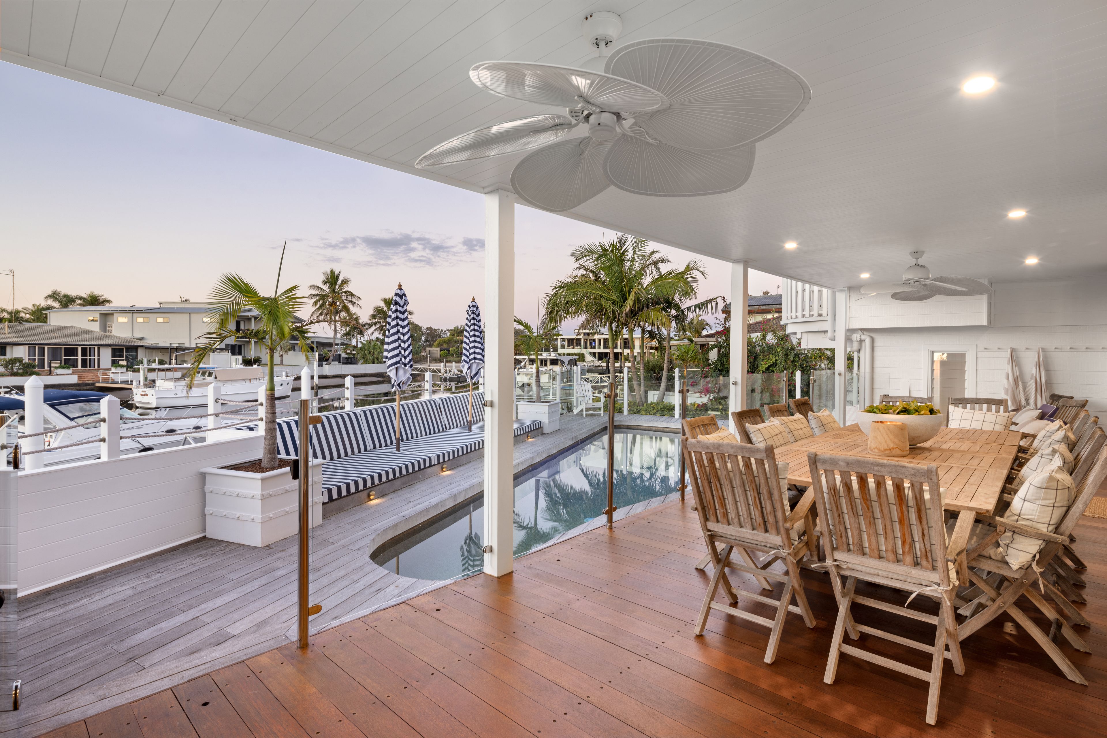 7 Samarai Avenue, Runaway Bay, QLD 4216