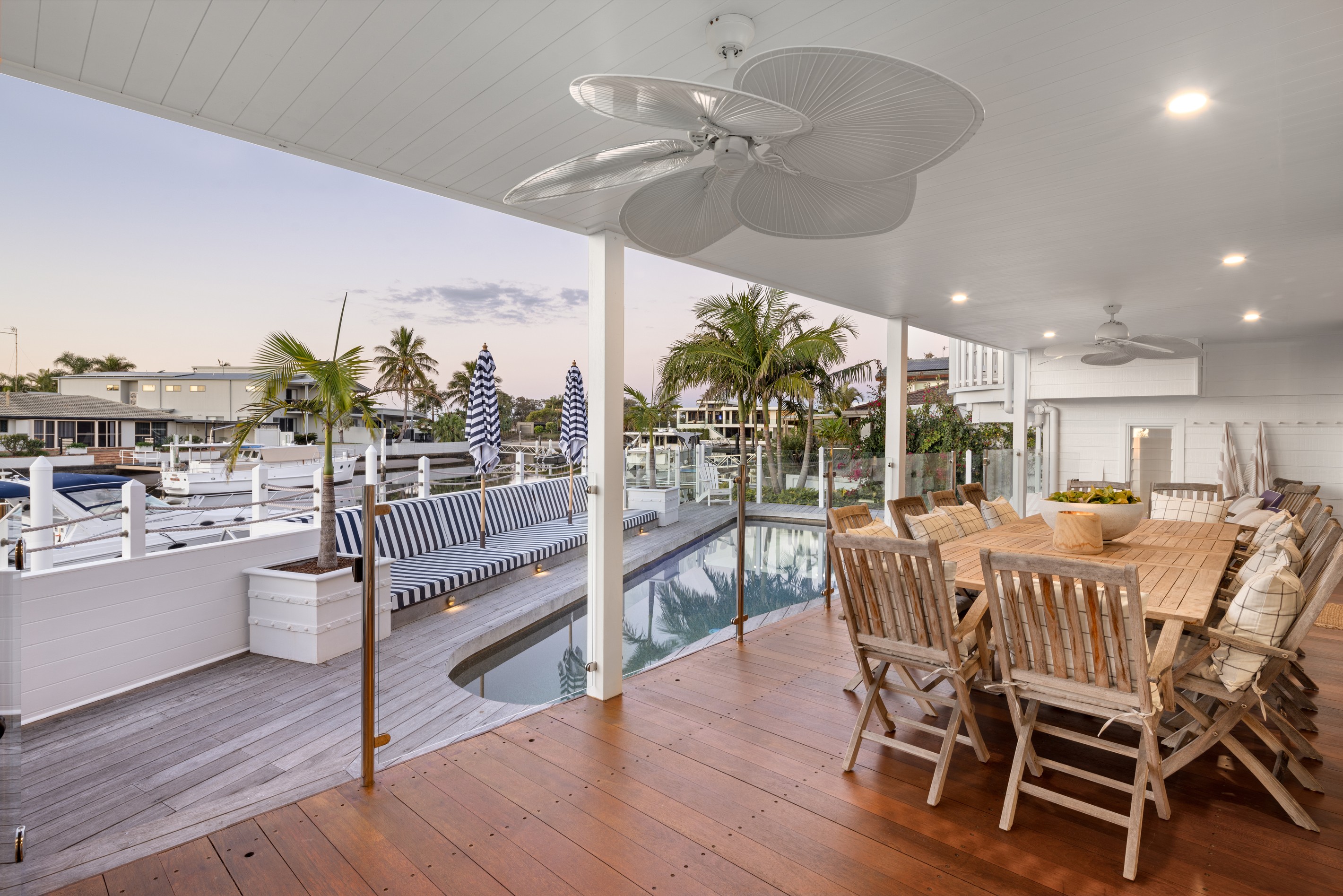 7 Samarai Avenue, Runaway Bay, QLD 4216