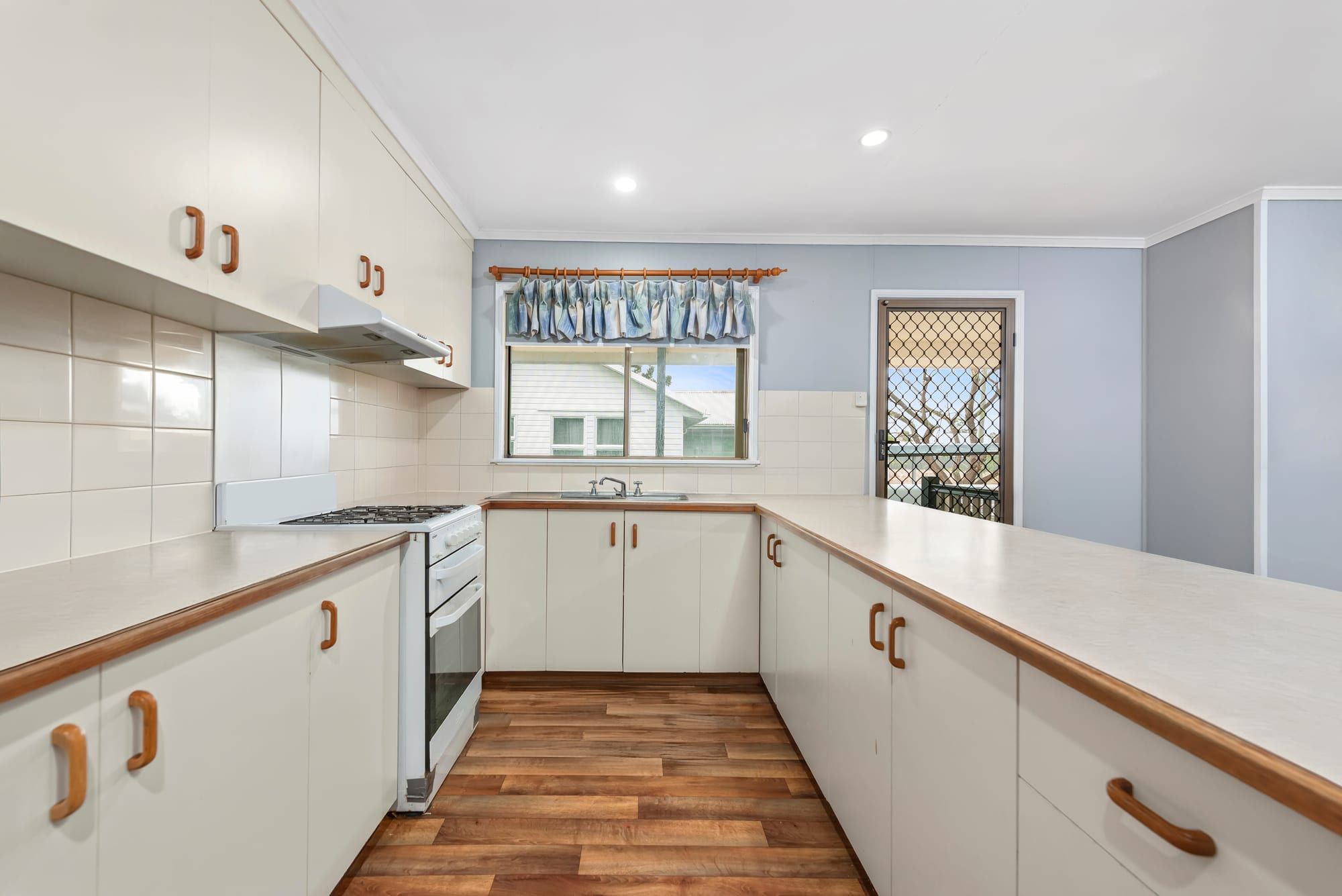 83 Arthur Street — photo 5 of 12