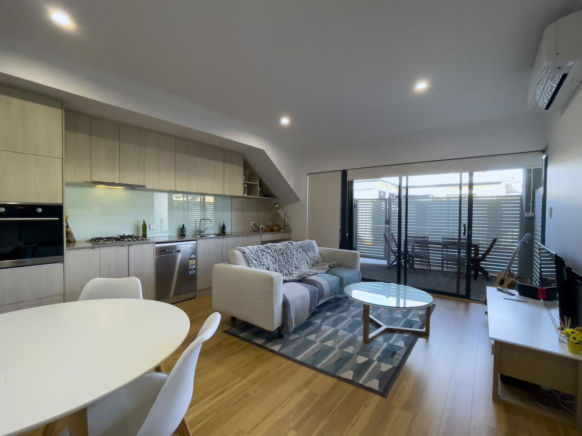 3/8 Salisbury Road, Rivervale, WA 6103