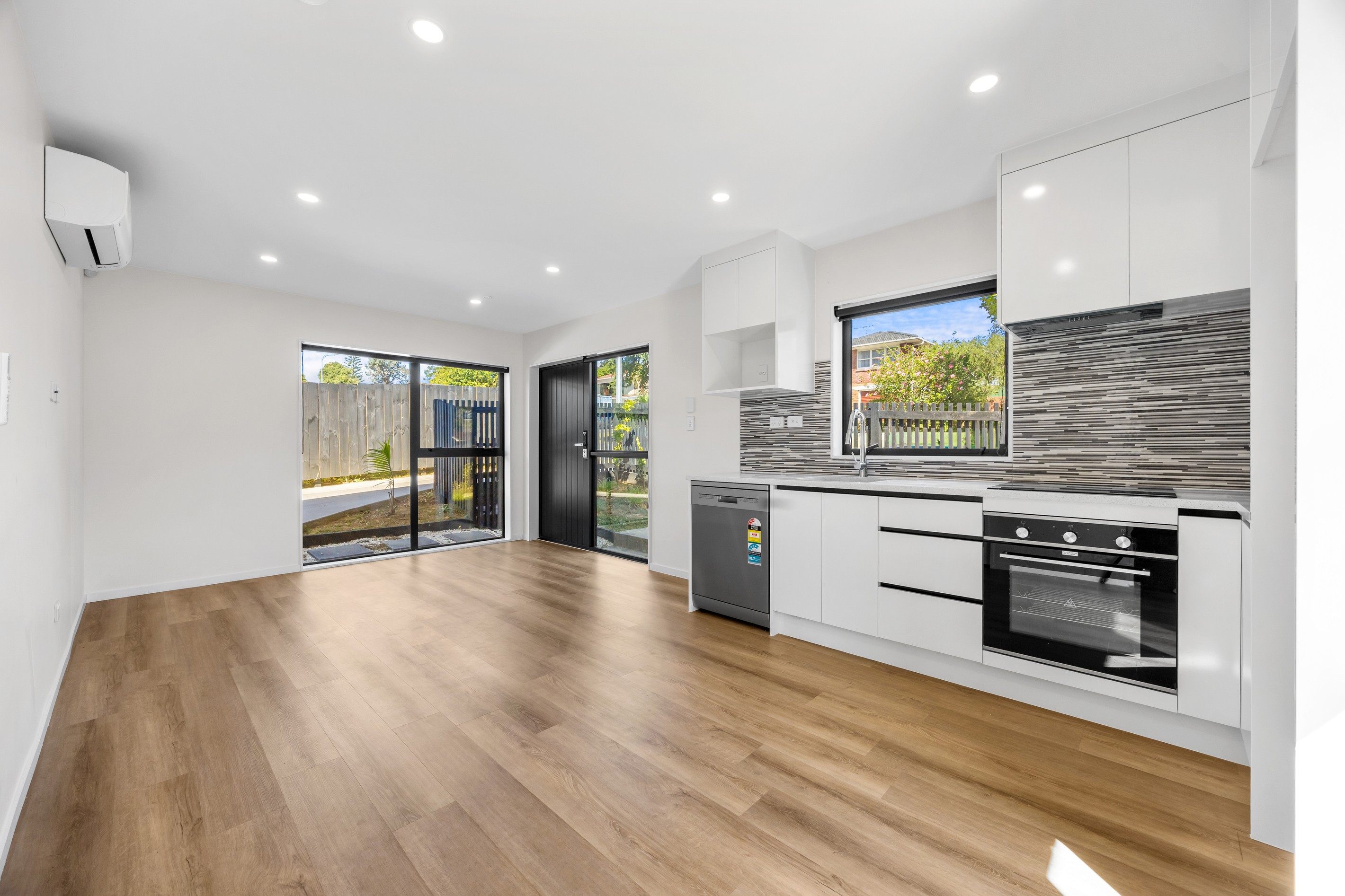 16A Jade Avenue, Pakuranga Heights, Manukau City