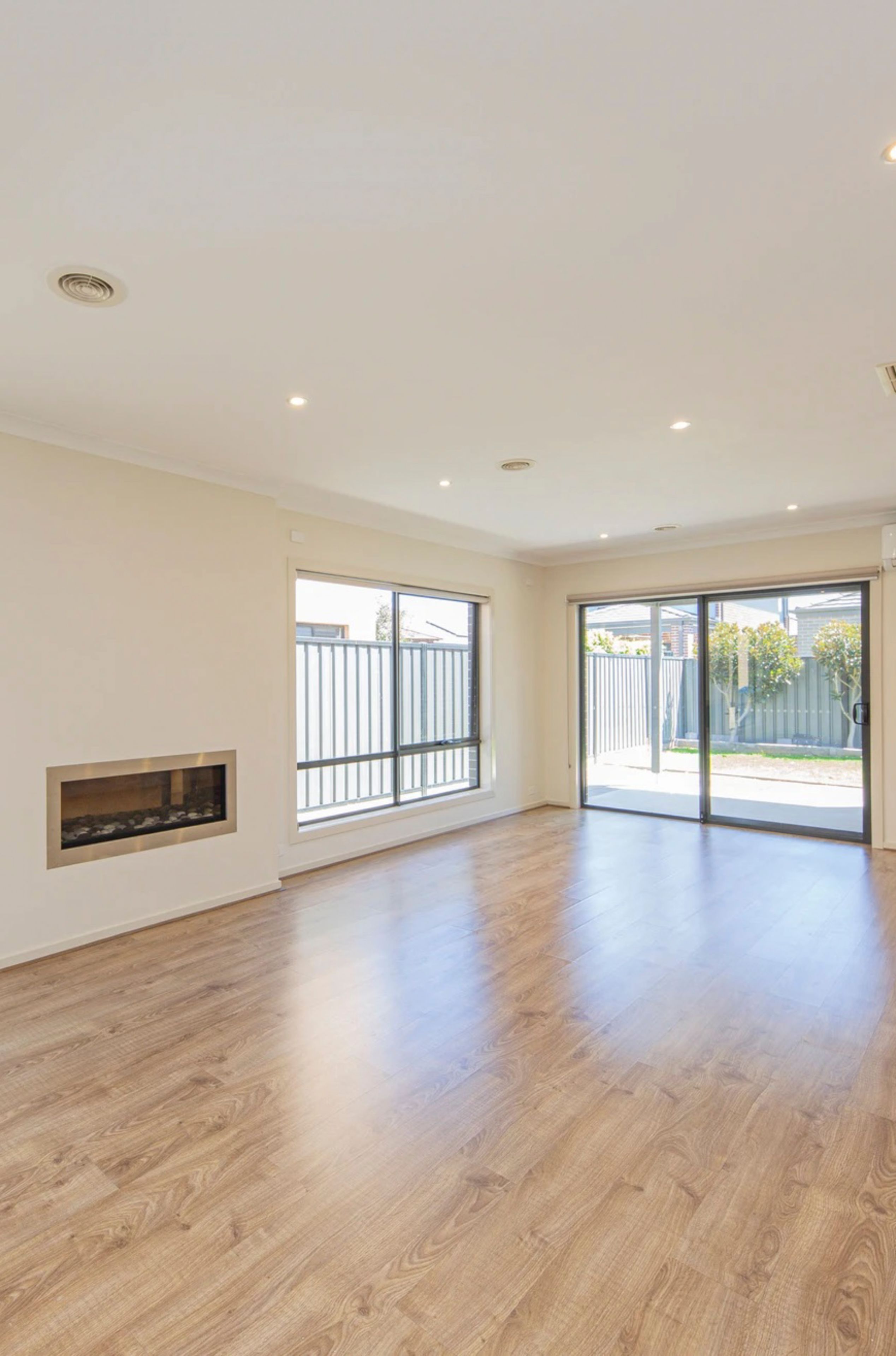 6 Ottelia Street — photo 8 of 18