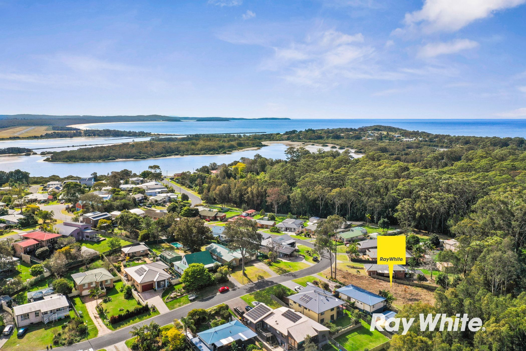 22 Renee Crescent, Moruya Heads NSW 2537