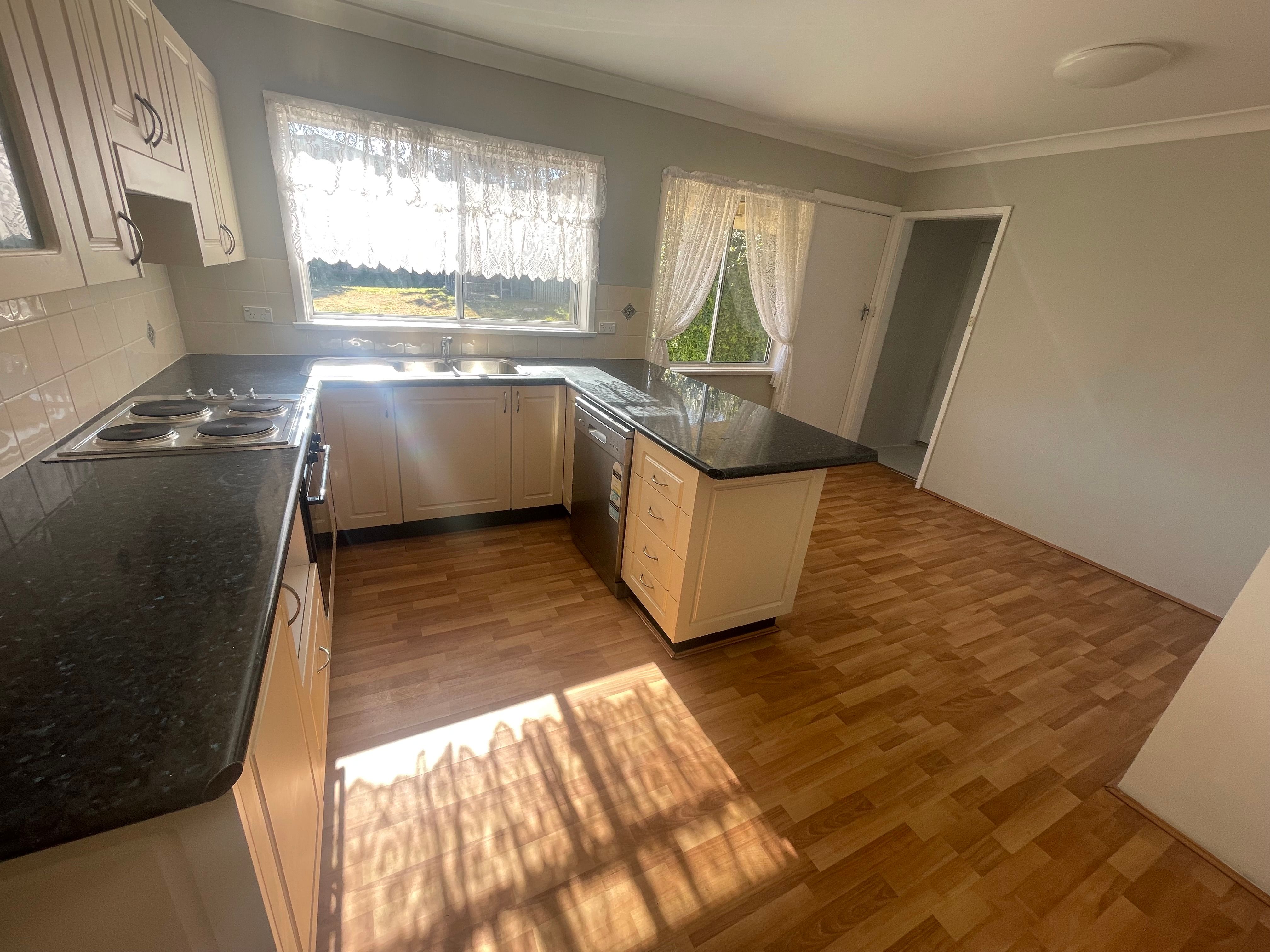 37 Opal Street — photo 9 of 13
