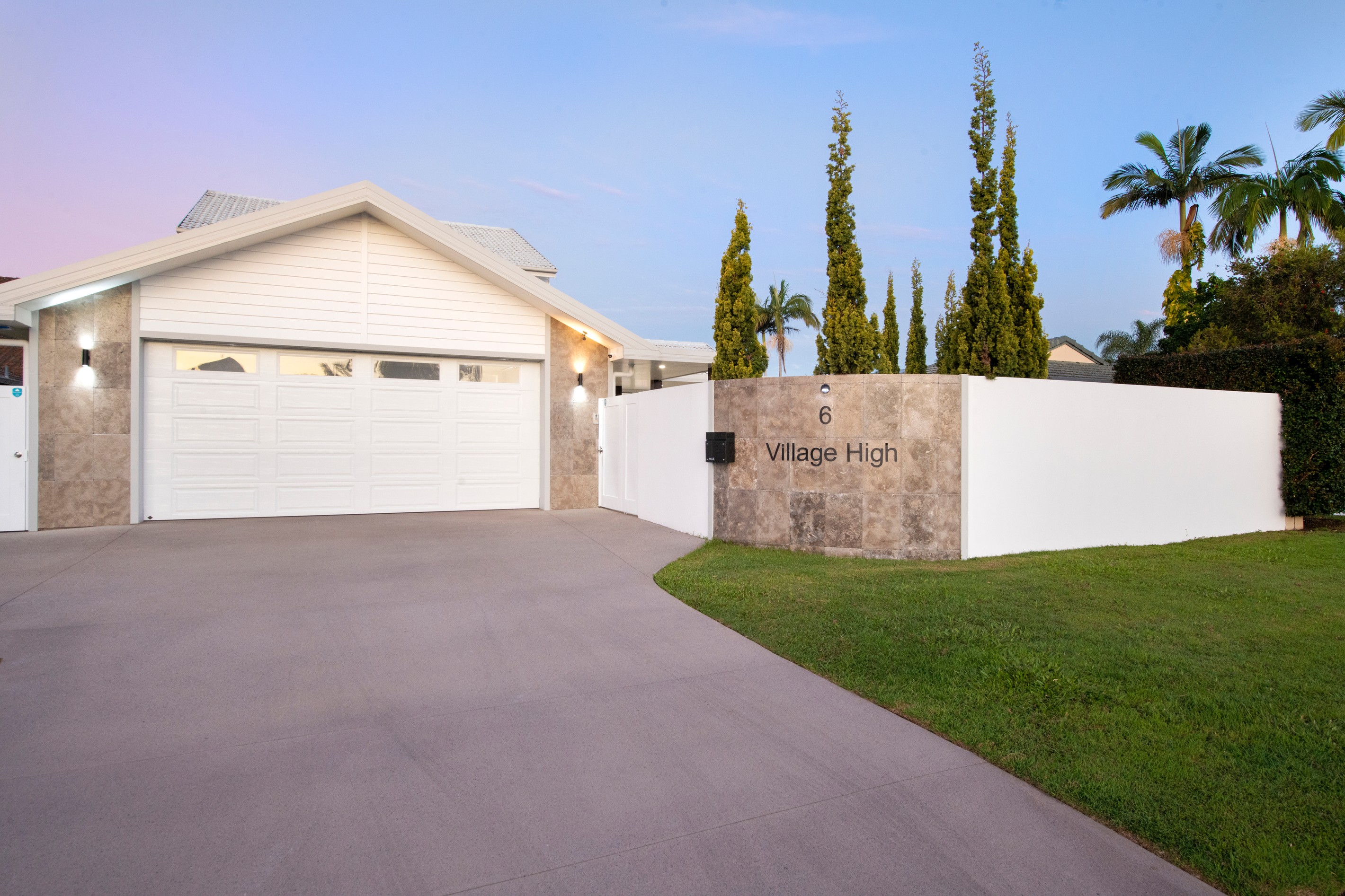 6 Village High Road, Benowa, QLD 4217