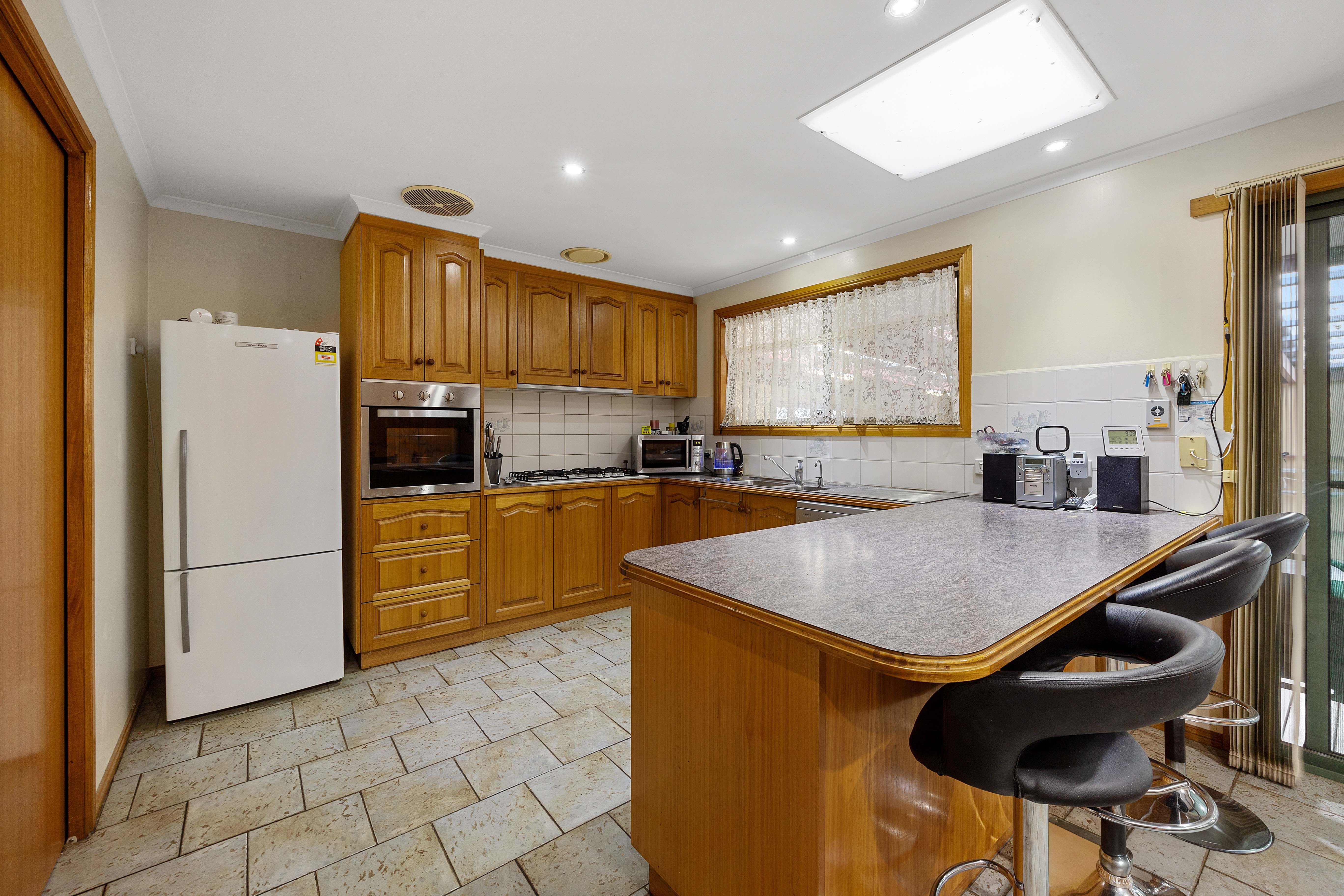 100 Hagelthorn Street — photo 3 of 14