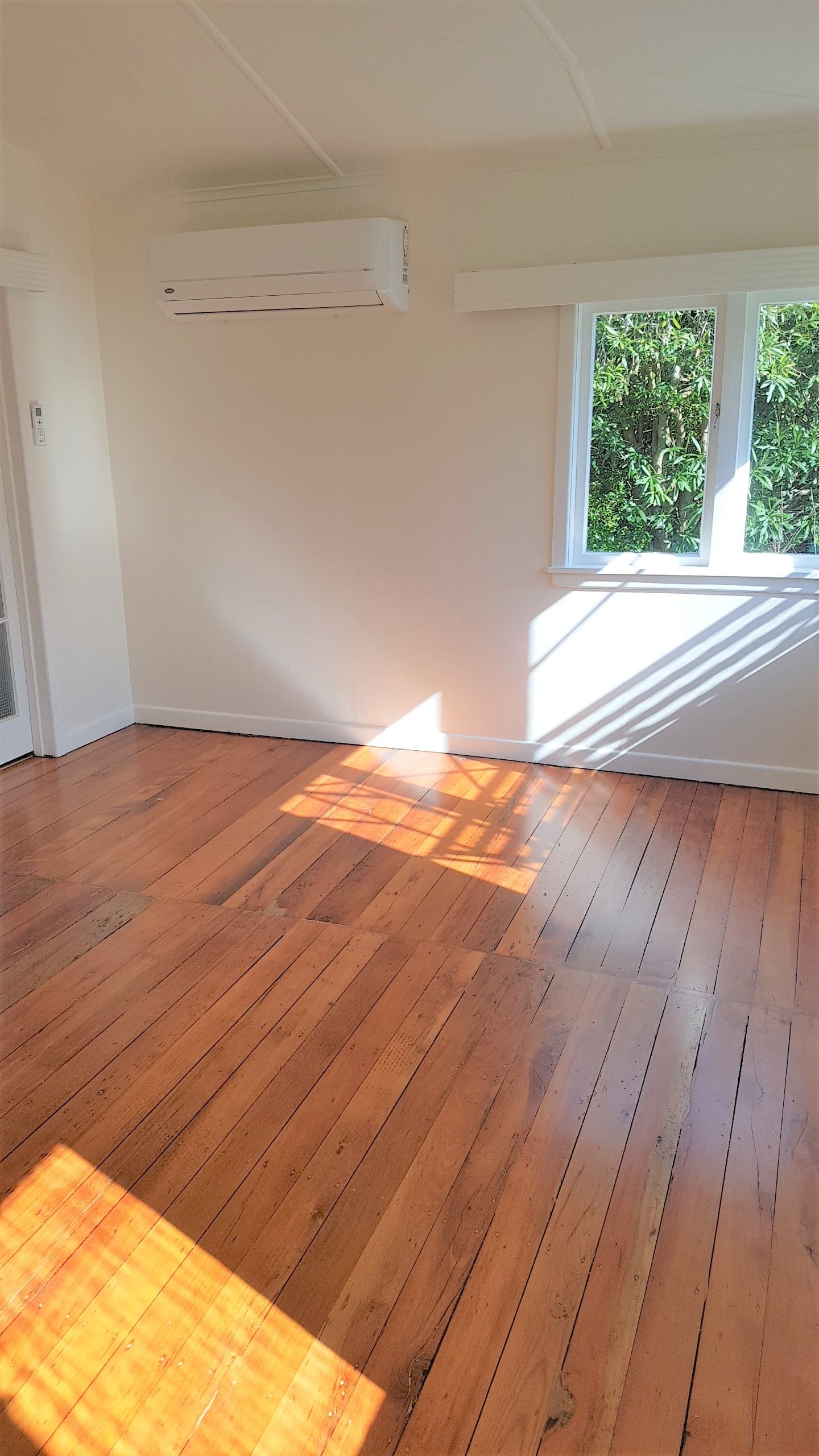 a/19 Domain Road, Glenfield, North Shore City