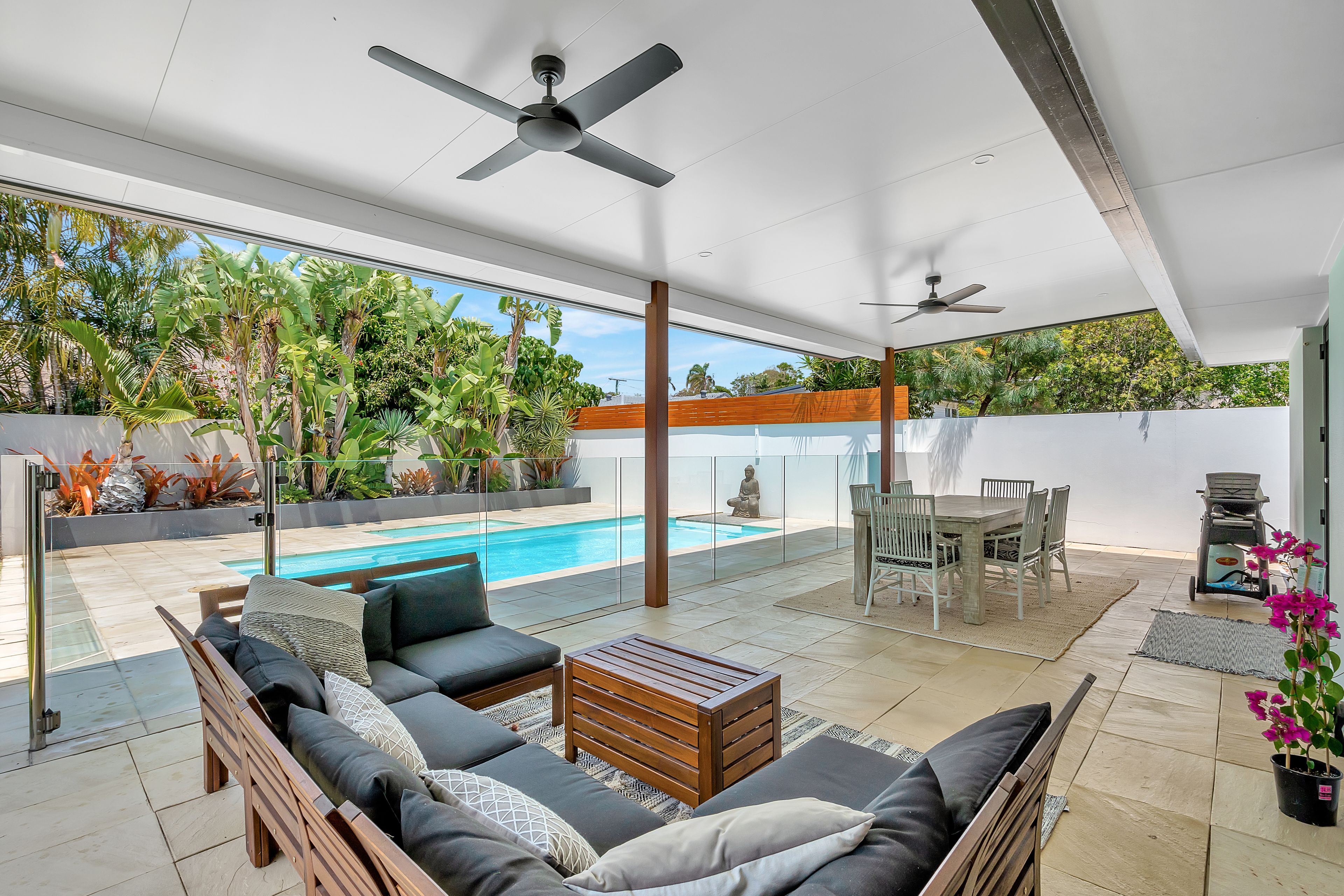 10 Newton Avenue, Southport, QLD 4215