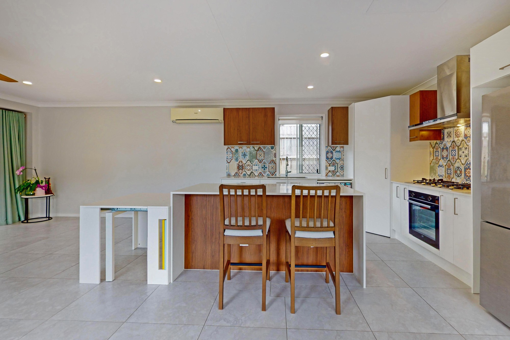 72 Holland Road, Holland Park, QLD 4121