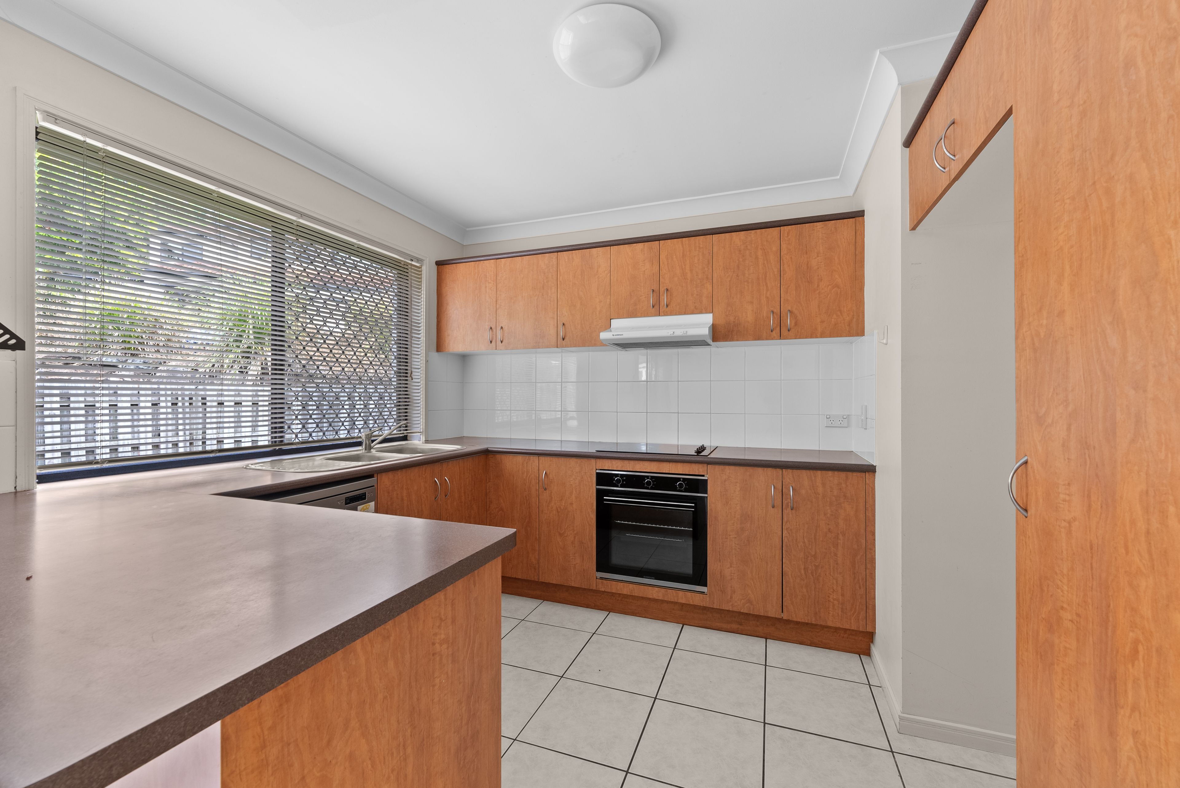 16/13 Hervey Street, Pacific Pines, QLD 4211