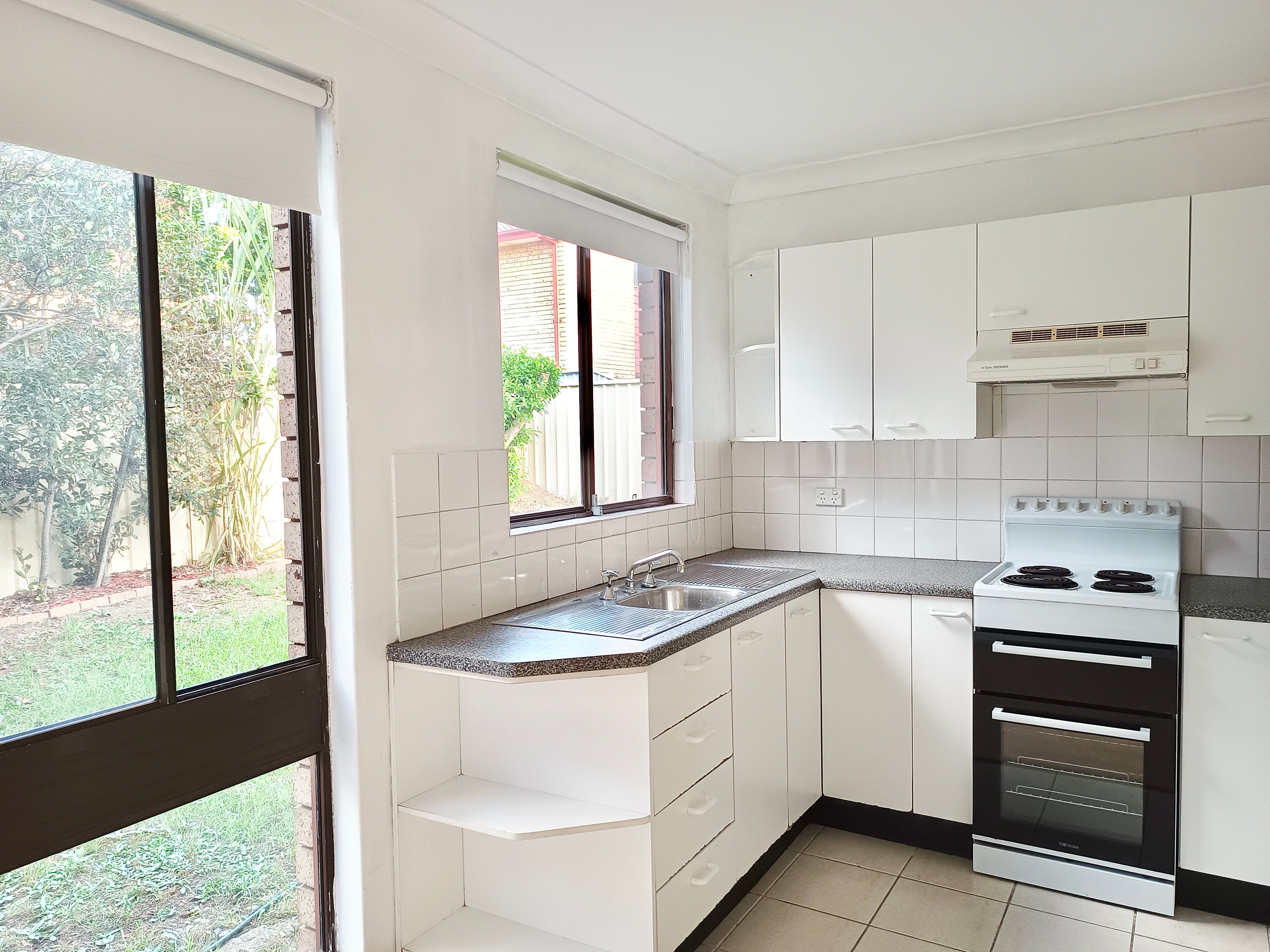 3/3 Amaranthus Place, Macquarie Fields, NSW 2564