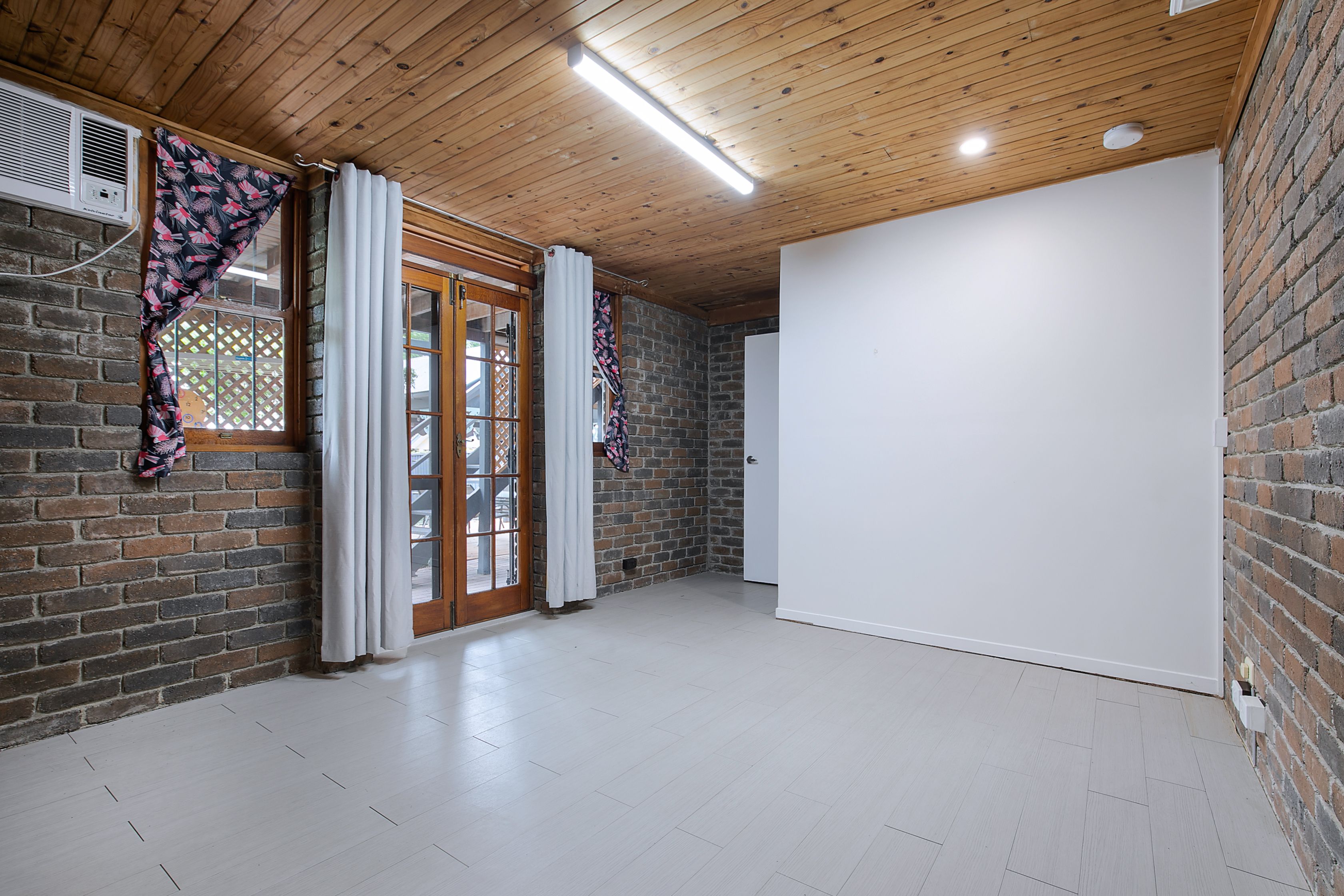 2/300 Lutwyche Road, Windsor, QLD 4030