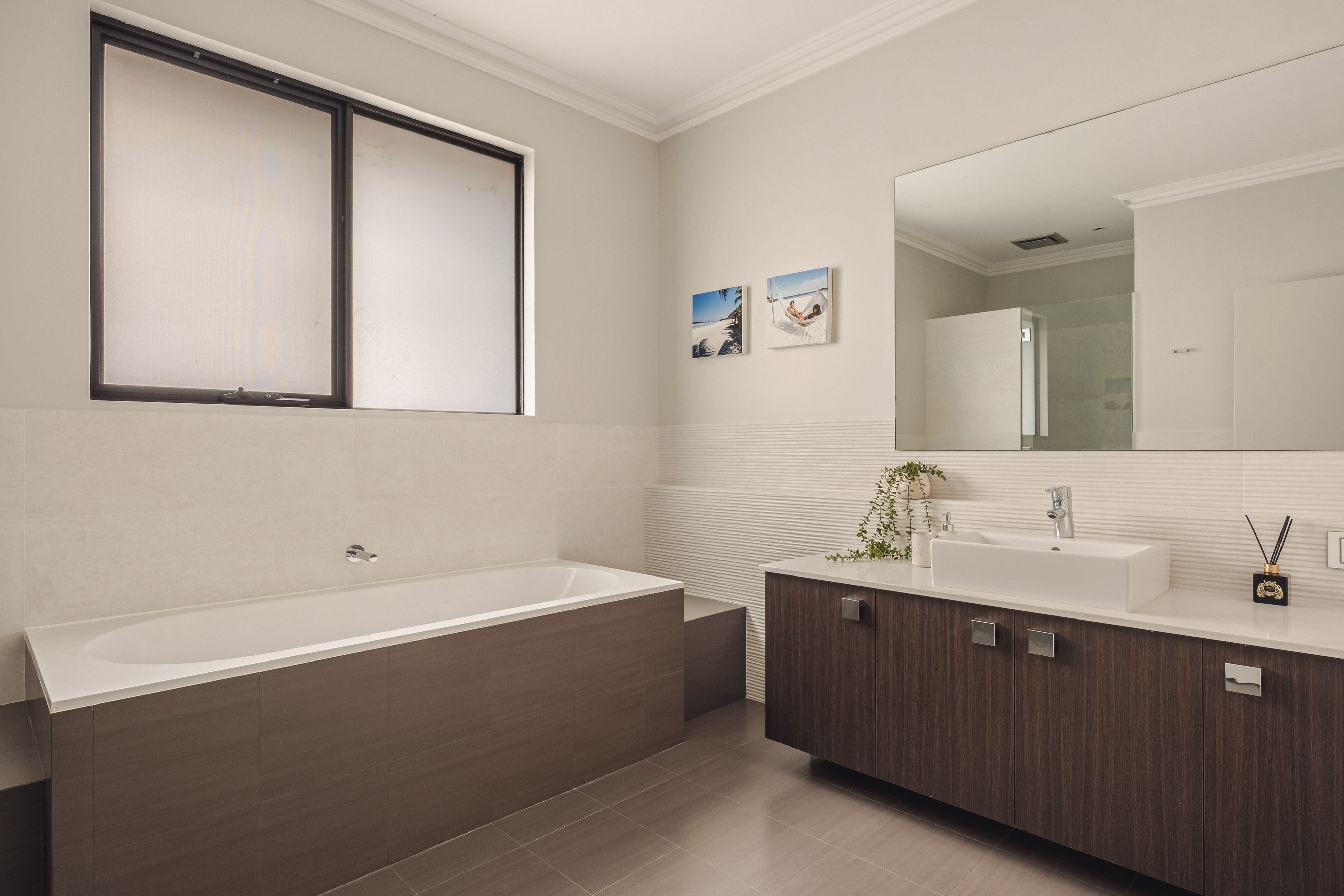 Riverside Luxury, Beautifully Bespoke! — photo 22 of 28
