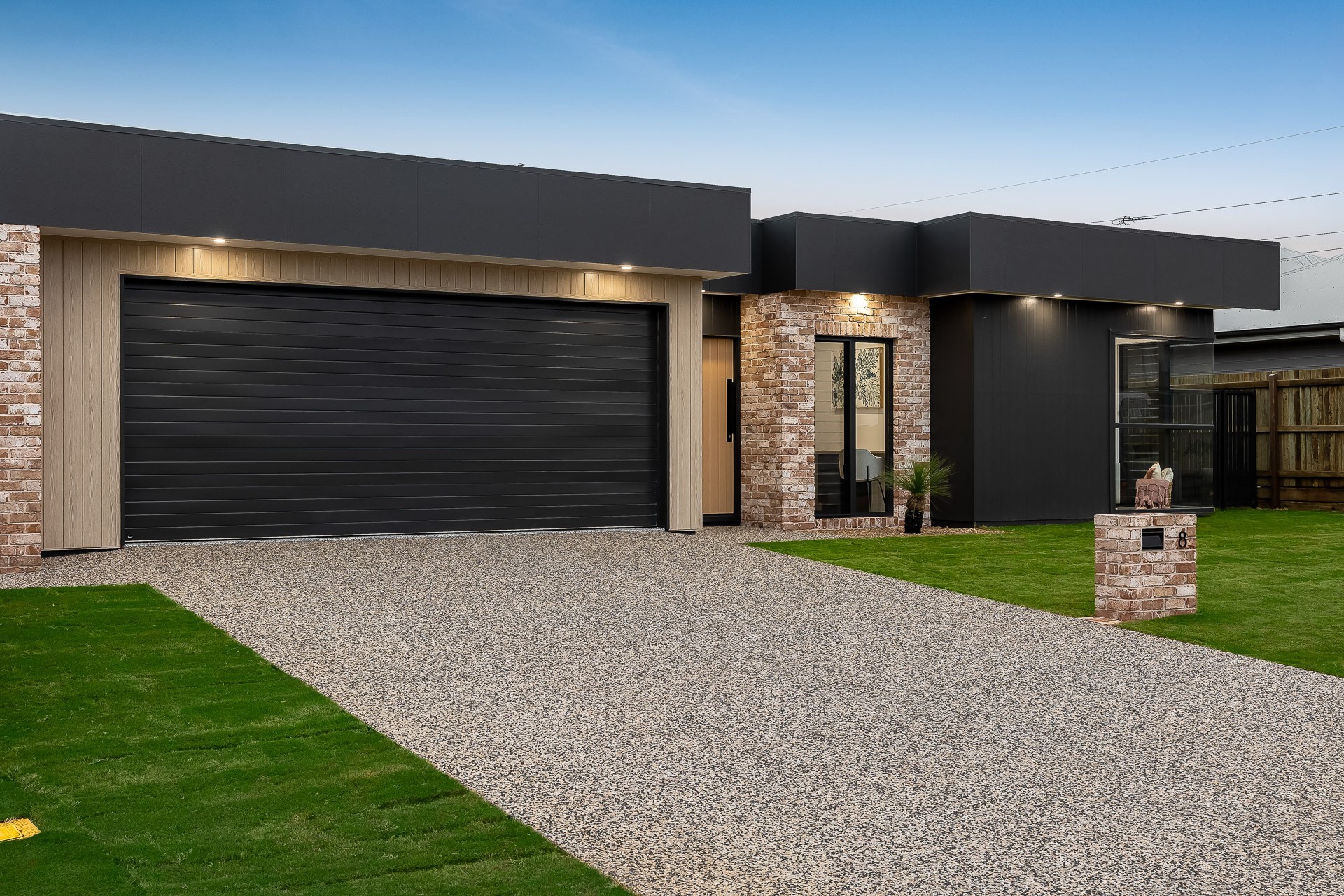 8 O'Neill Circuit, Kearneys Spring, QLD 4350