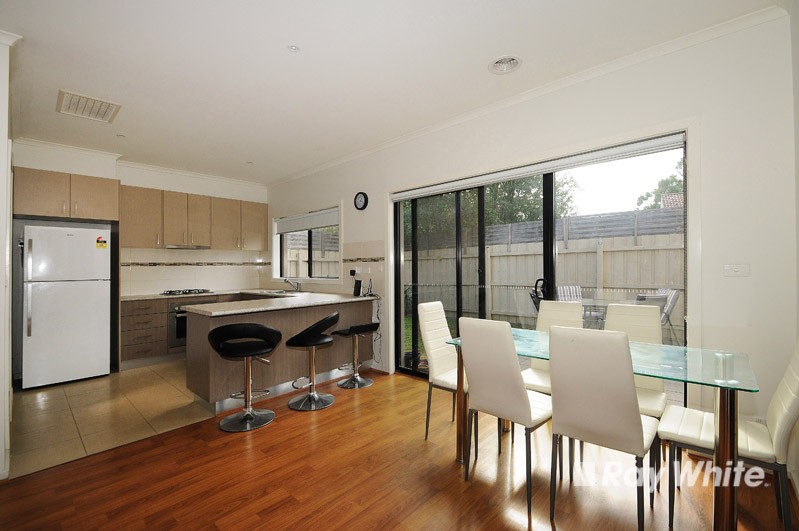 2/18 Armata Crescent, Frankston North, VIC 3200