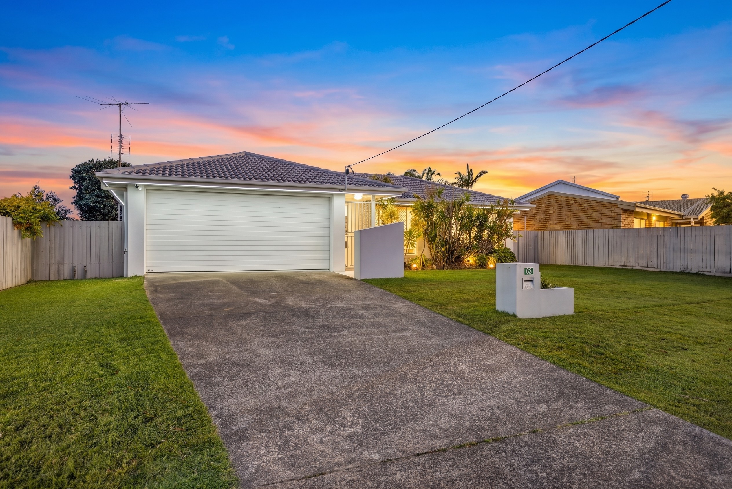 63 Lapoinya Crescent, Warana, QLD 4575