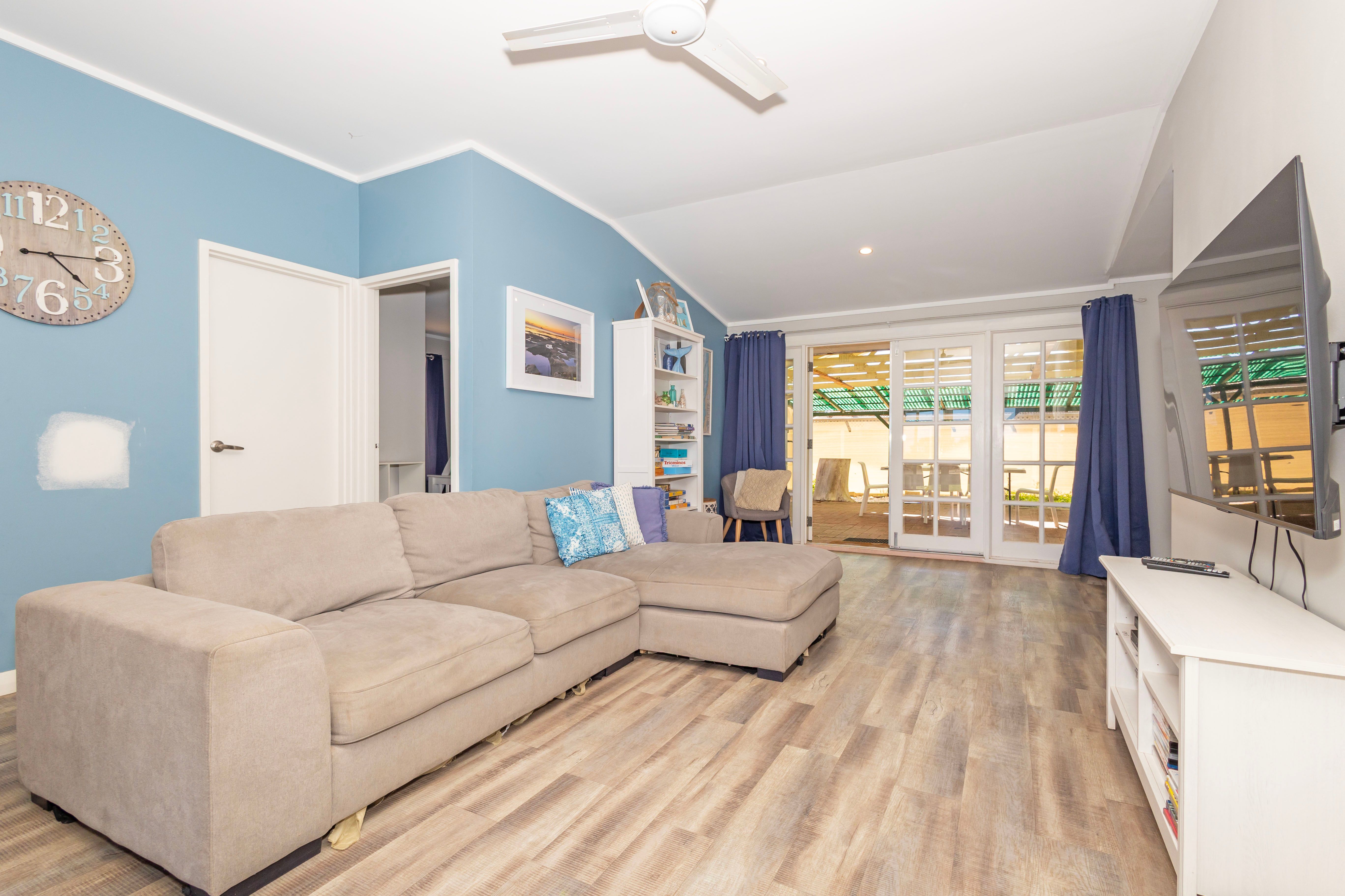 16 Thomas Street, Leeman, WA 6514