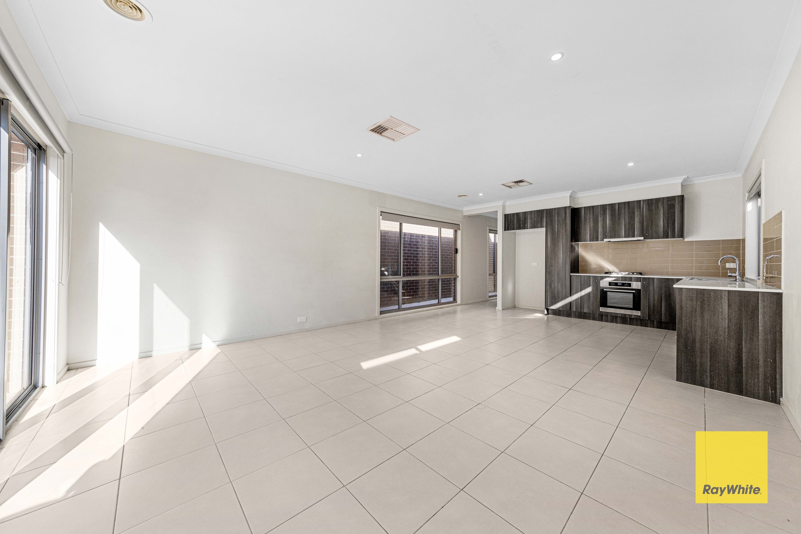 21 Herbal Avenue, Kurunjang, VIC 3337