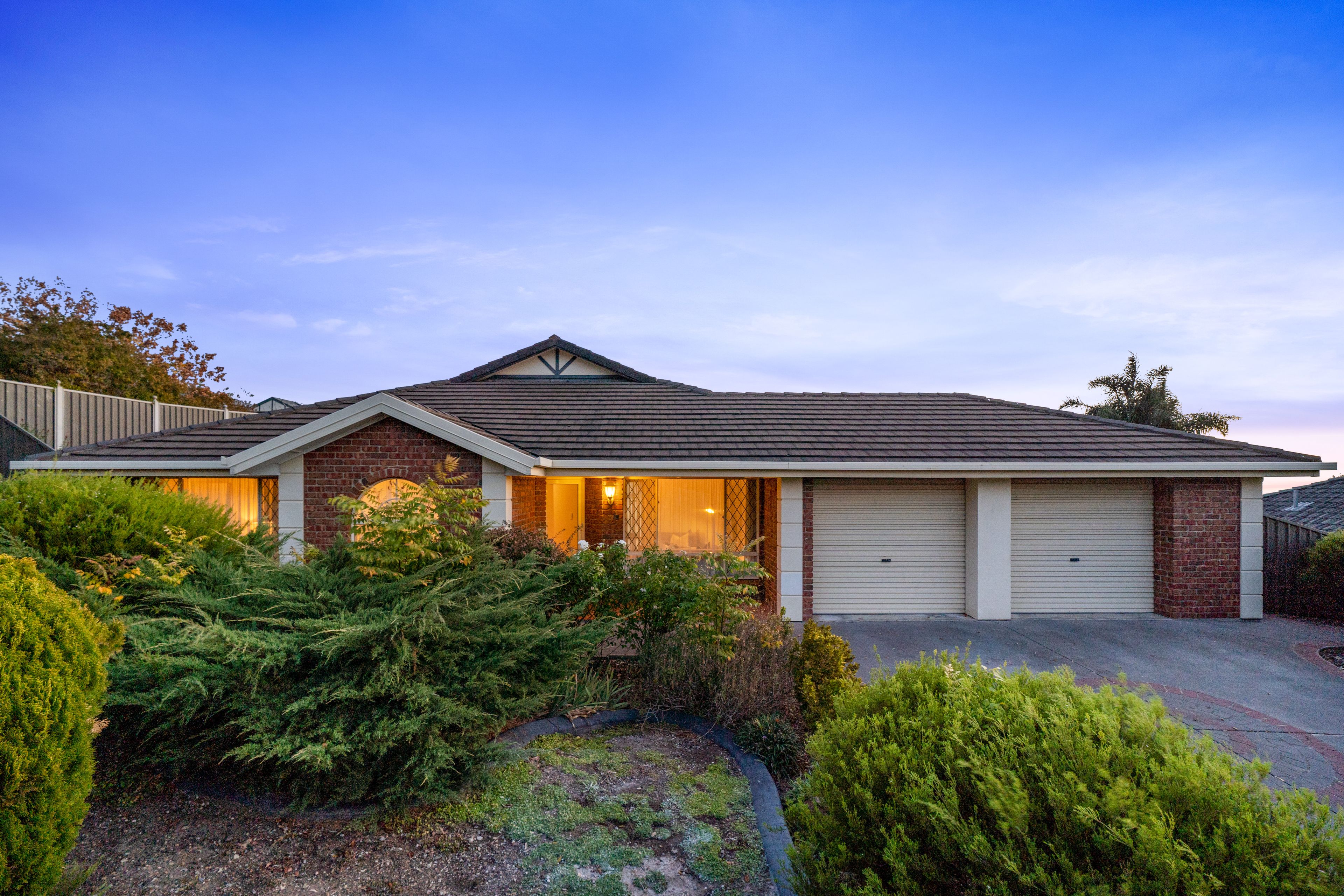 11 Riverbank Parade, Gulfview Heights SA 5096
