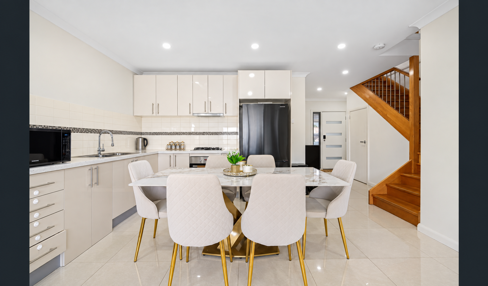 4/12 Merlynston Close — photo 4 of 13