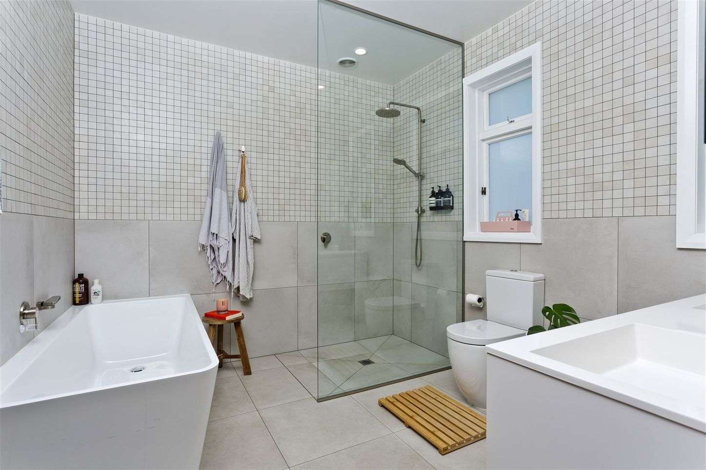 20 Marlborough Crescent photo 22