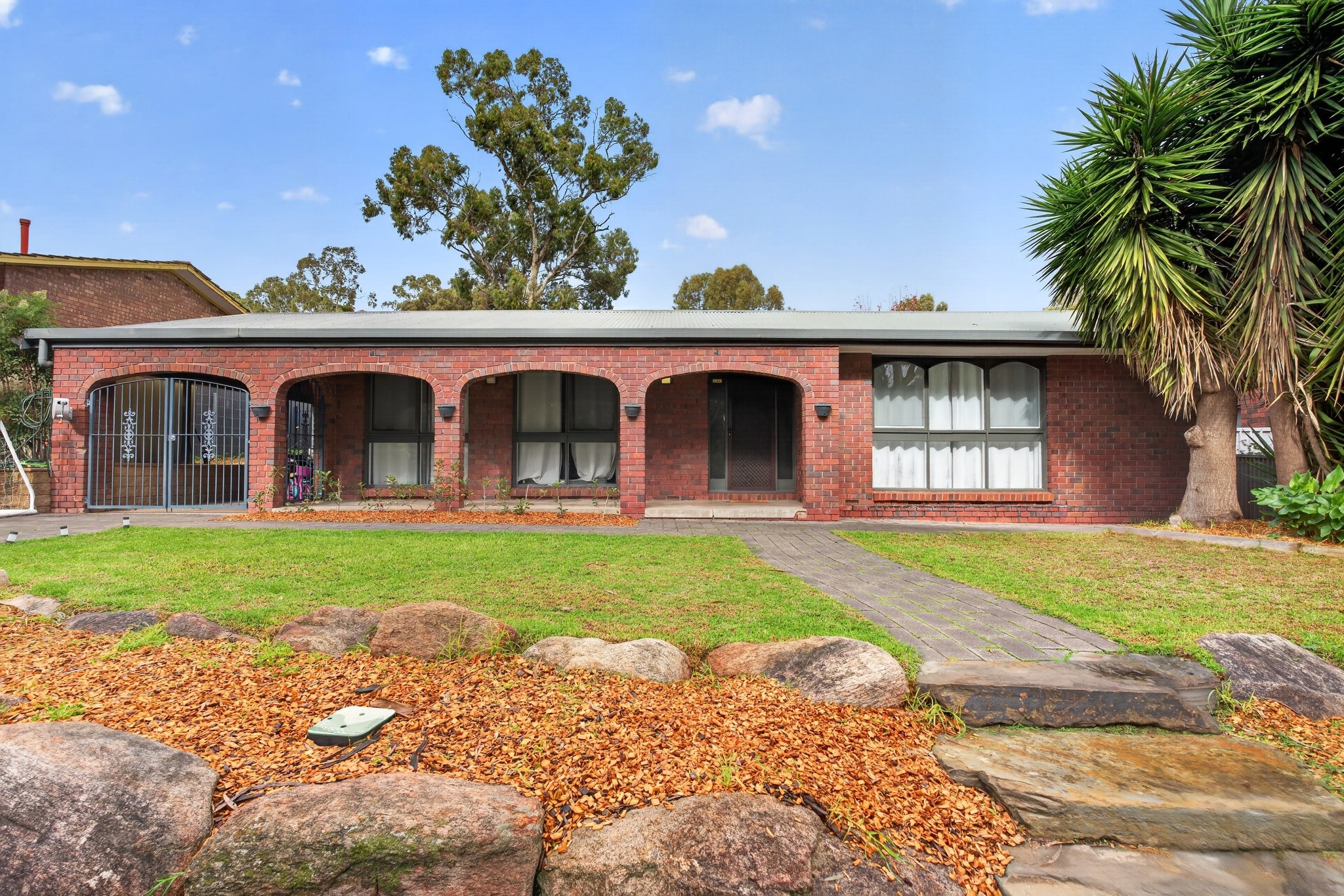 2 Birkdale Close, Fairview Park, SA 5126