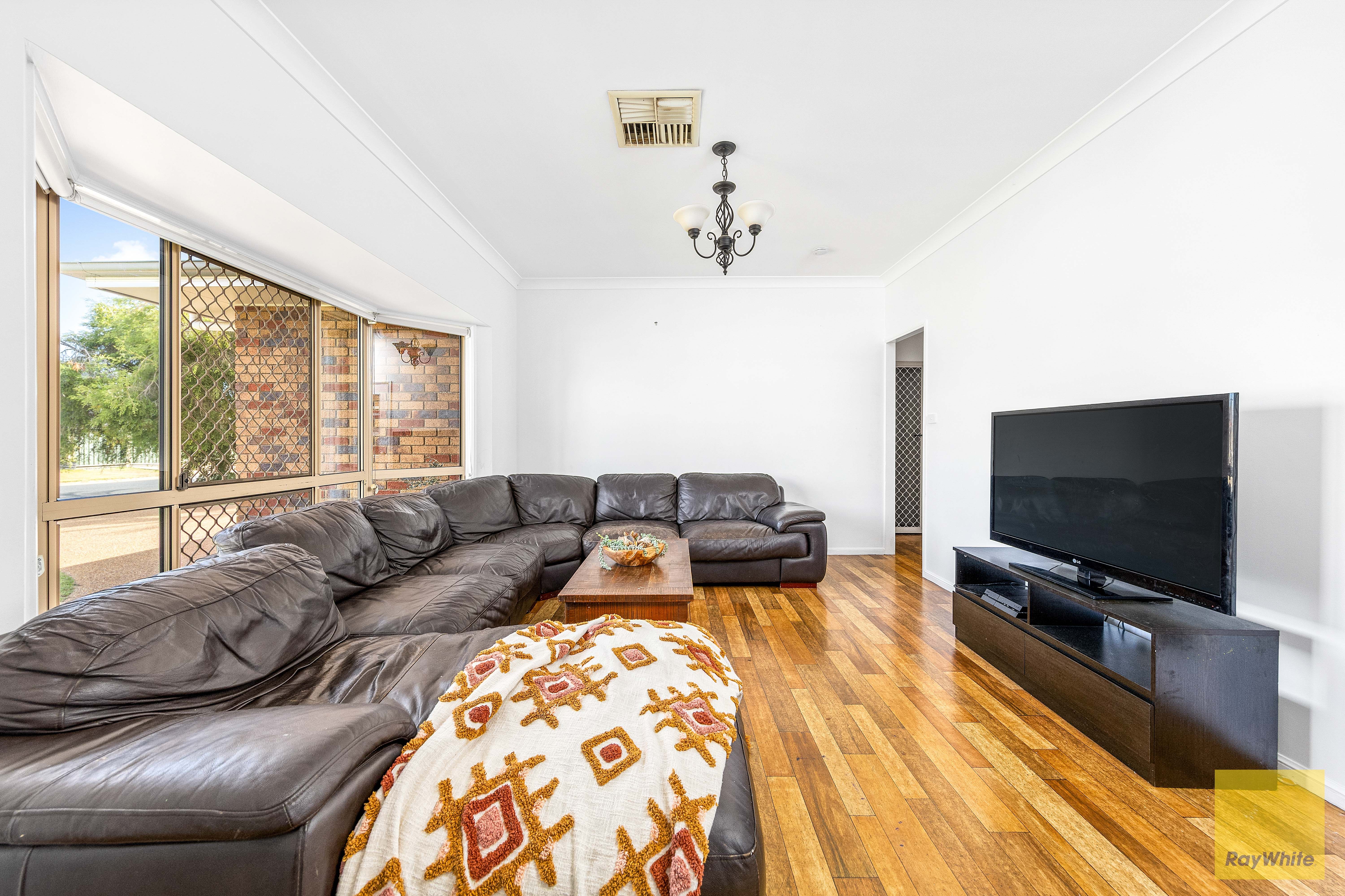 5 Kookaburra Court, Emerald, QLD 4720
