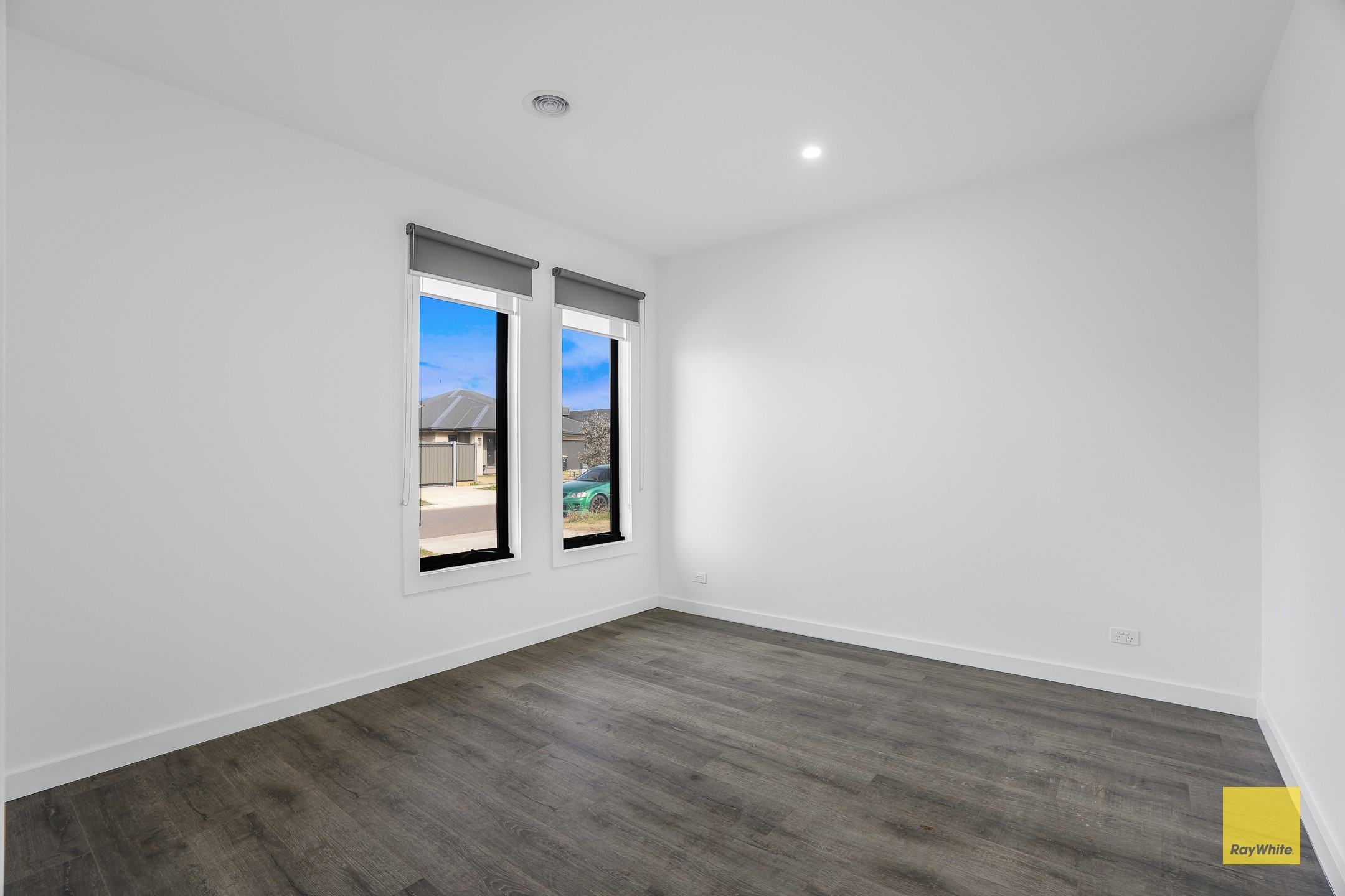 17 Horsley Street, THORNHILL PARK, VIC 3335