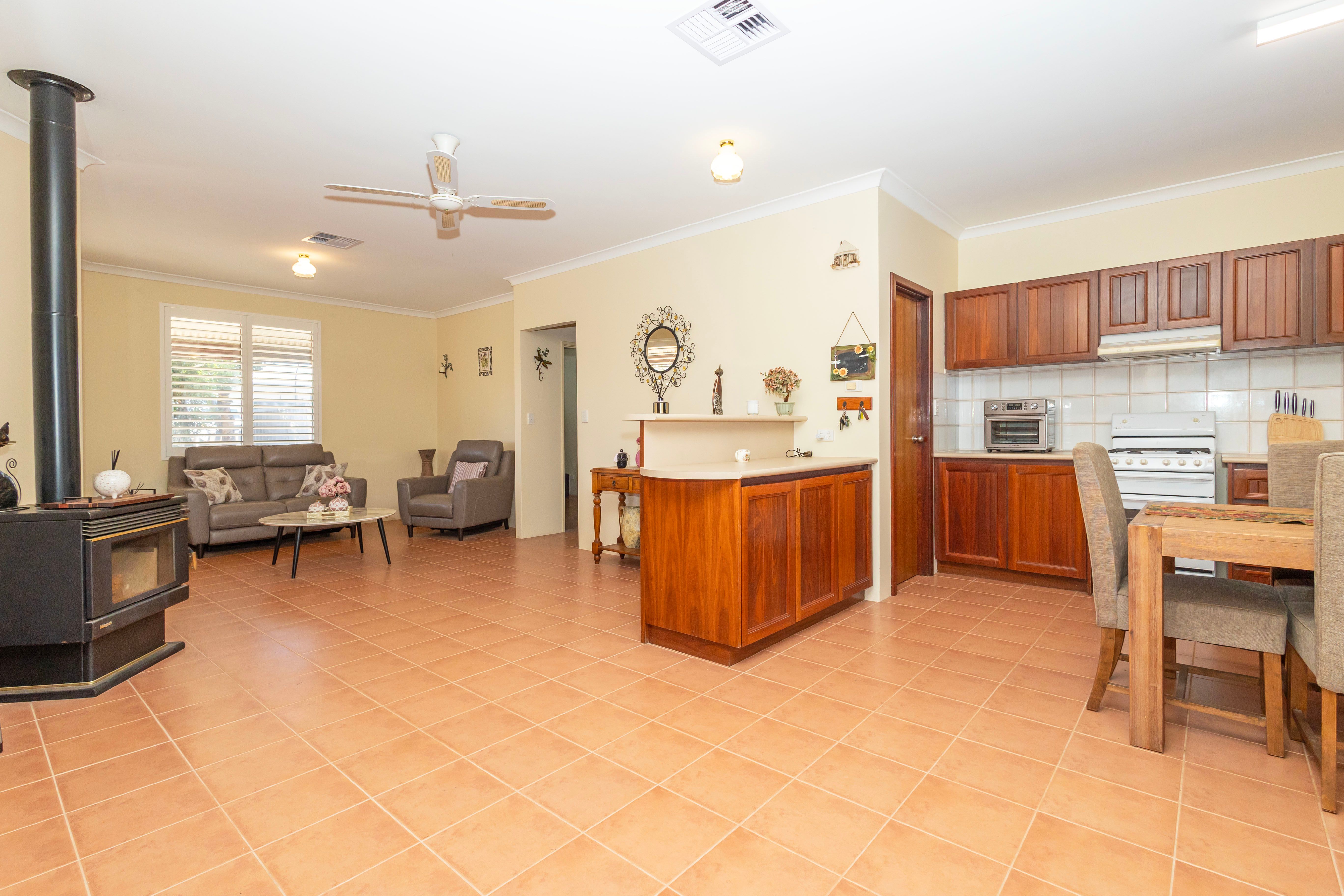 7 Corella Loop — photo 16 of 29
