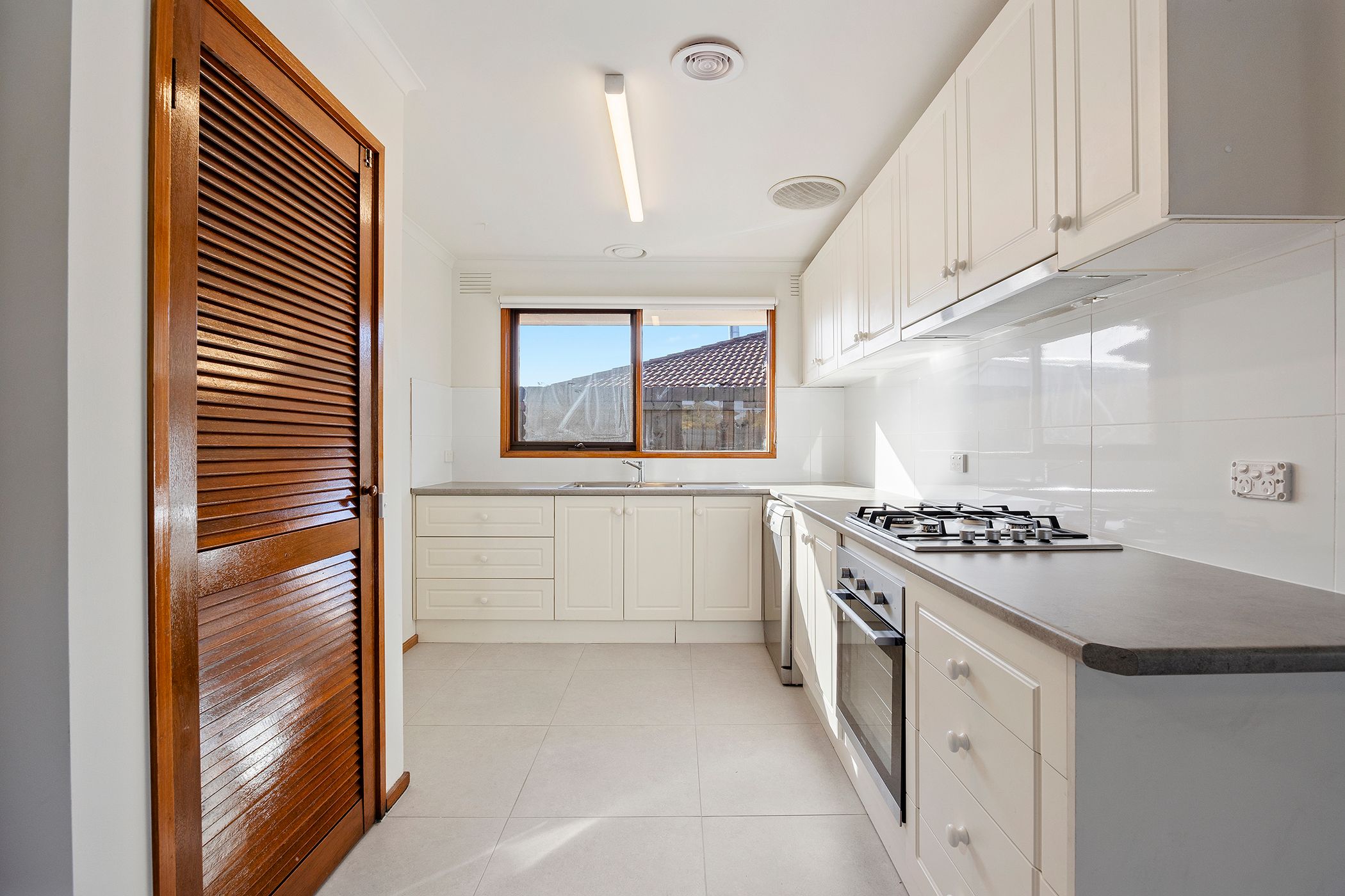 16 Boloka Court — photo 3 of 10