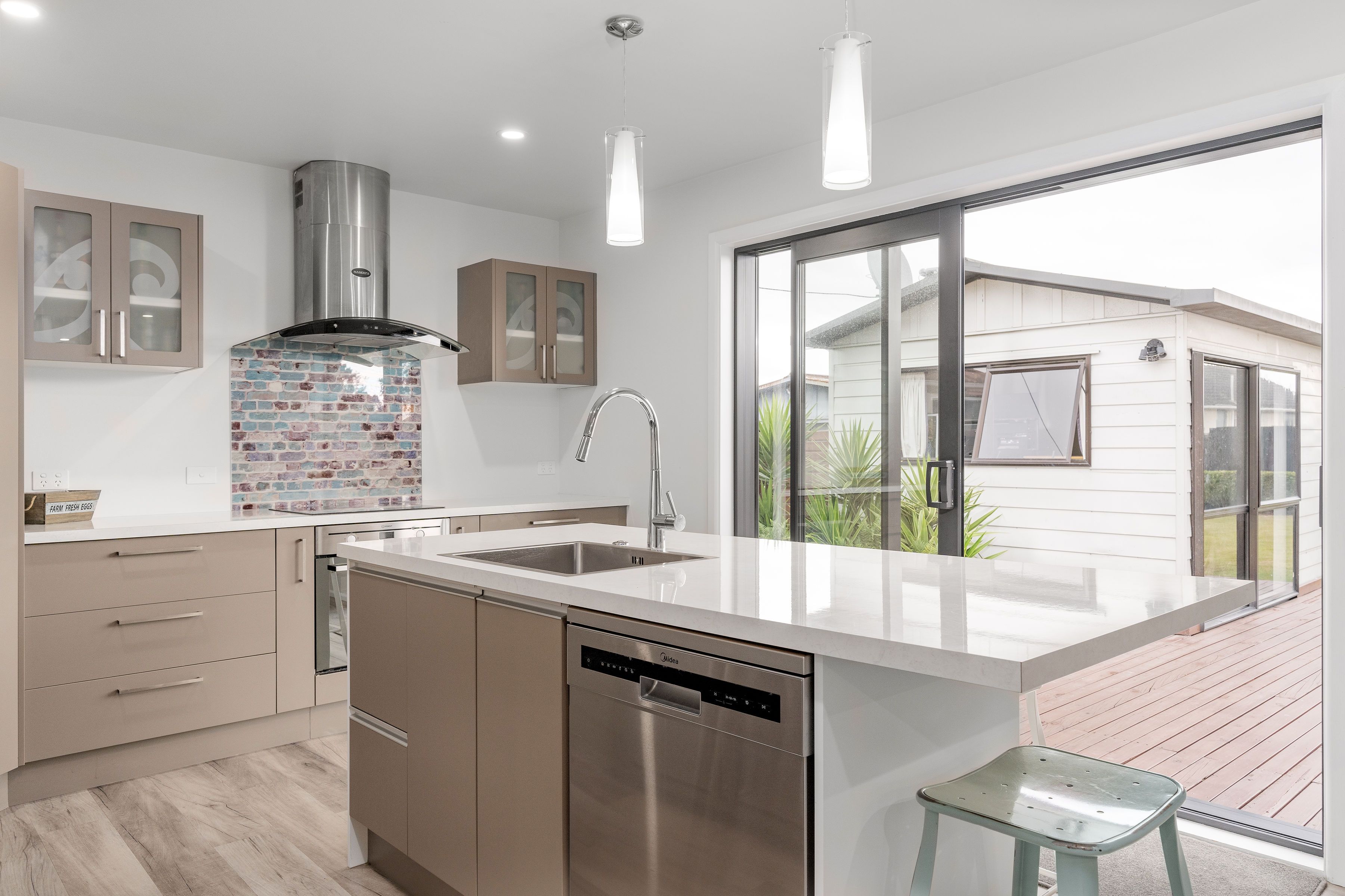 13 Glenora Place, Hornby, Christchurch City