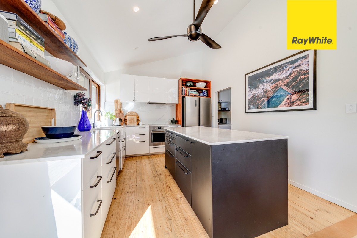 16 Oakes Street, Cook, ACT 2614