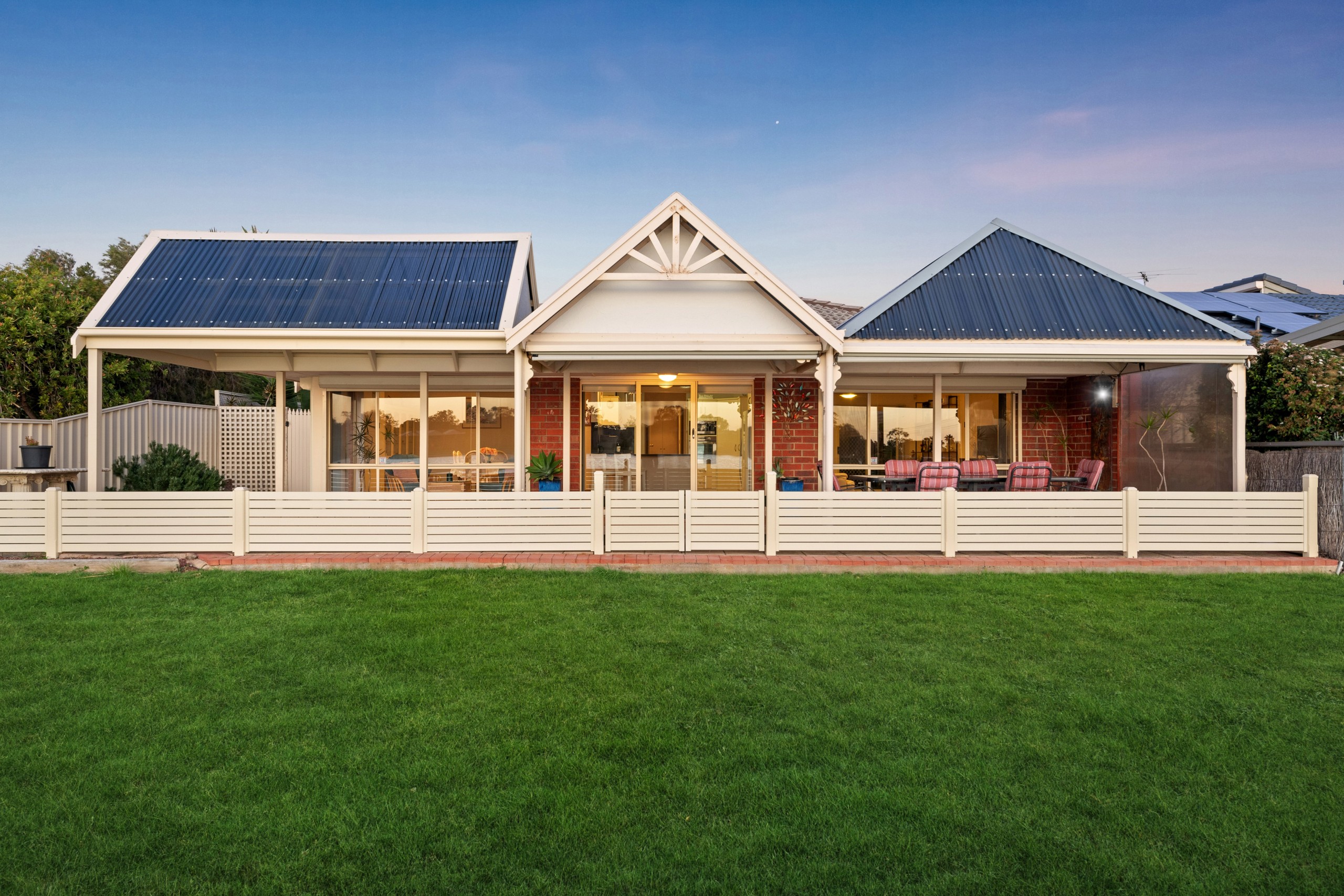 33 Lord Hobart Way, West Lakes, SA 5021