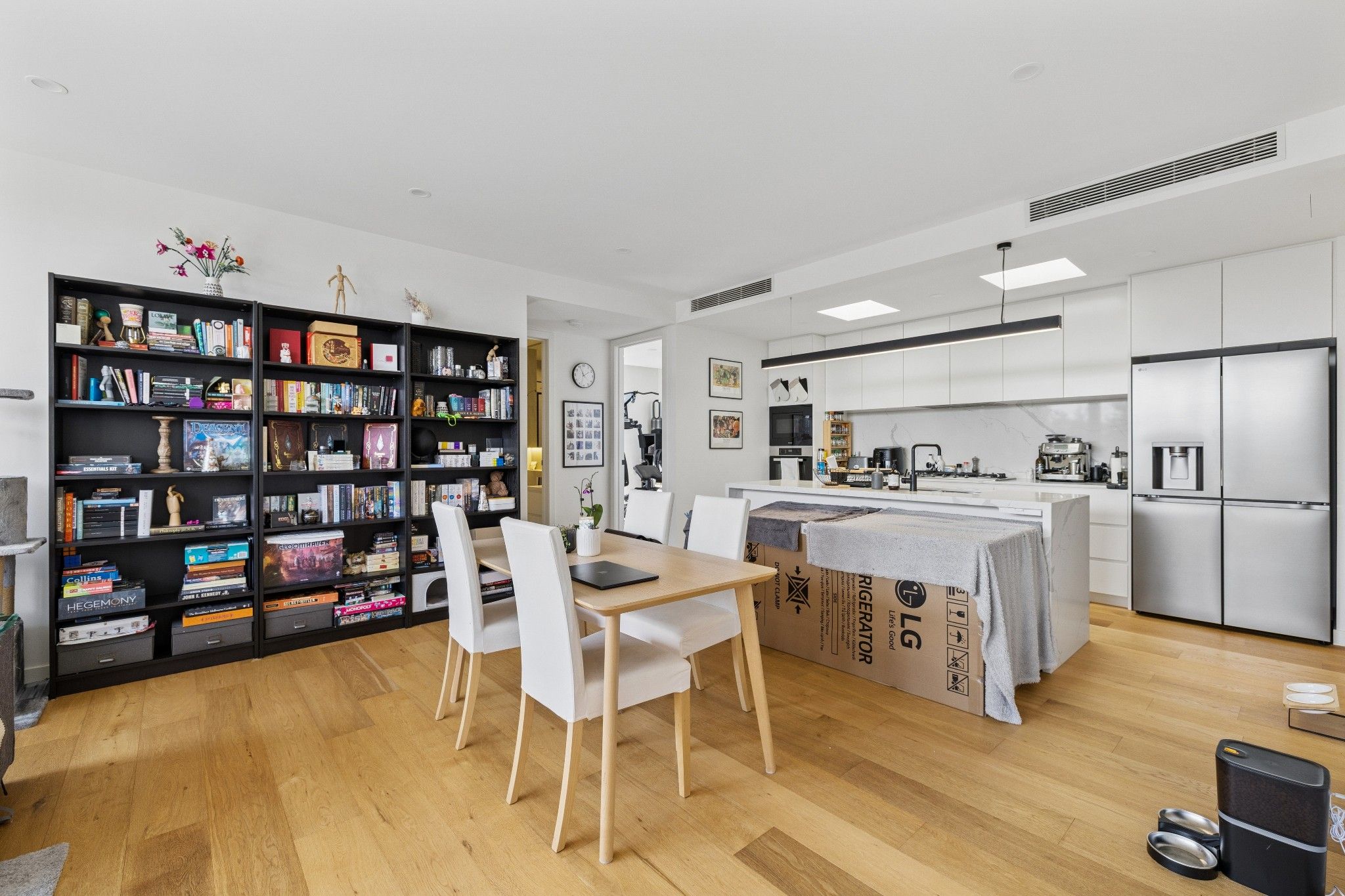206/12 Camira Street — photo 5 of 27
