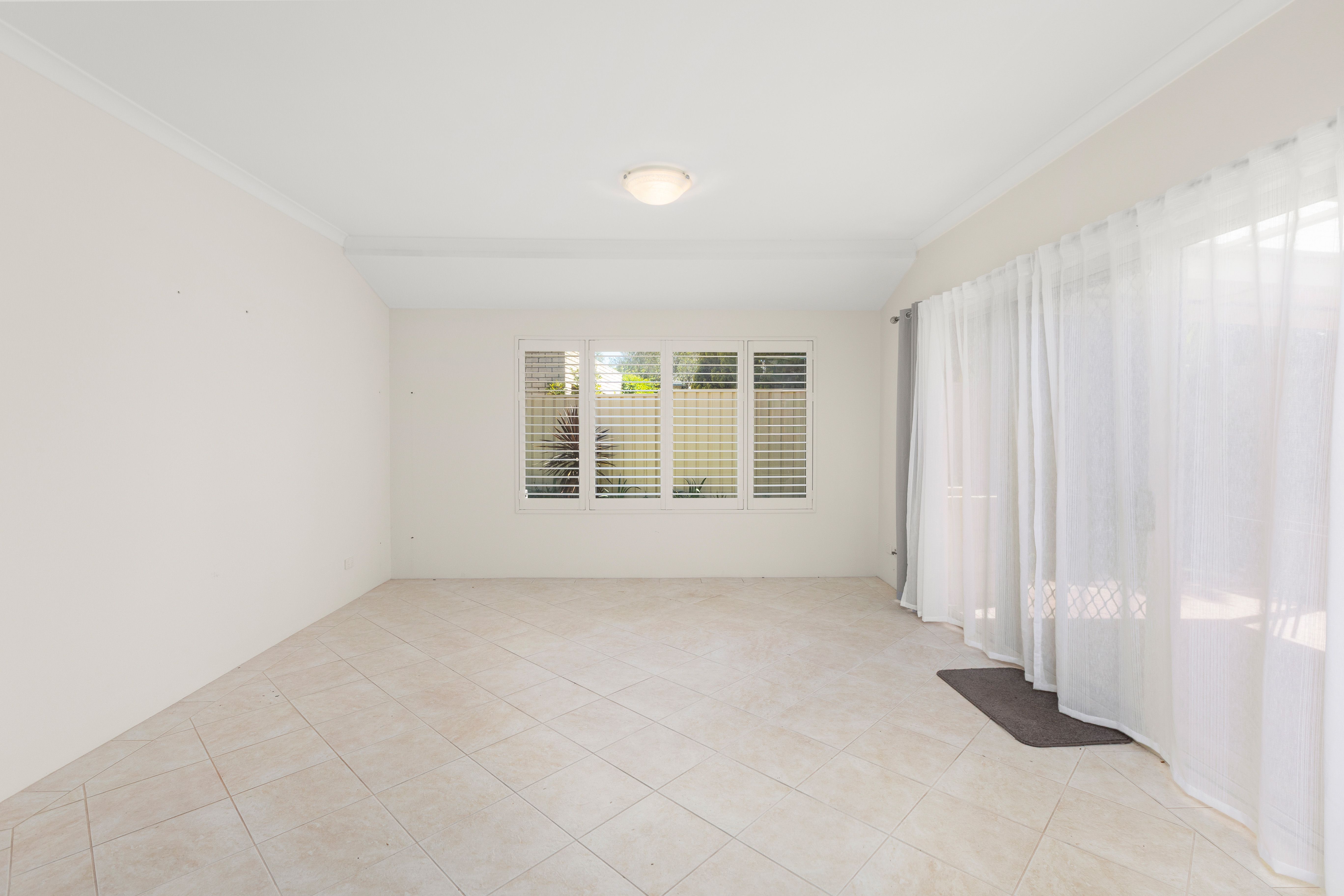 14A Stanbury Crescent — photo 6 of 27