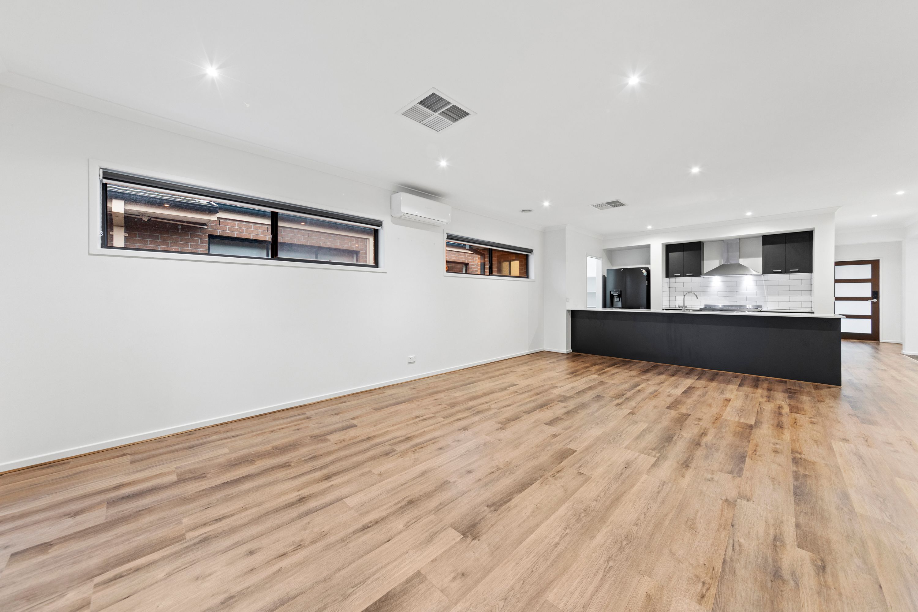 6 Chaffey Grove, Officer South, VIC 3809