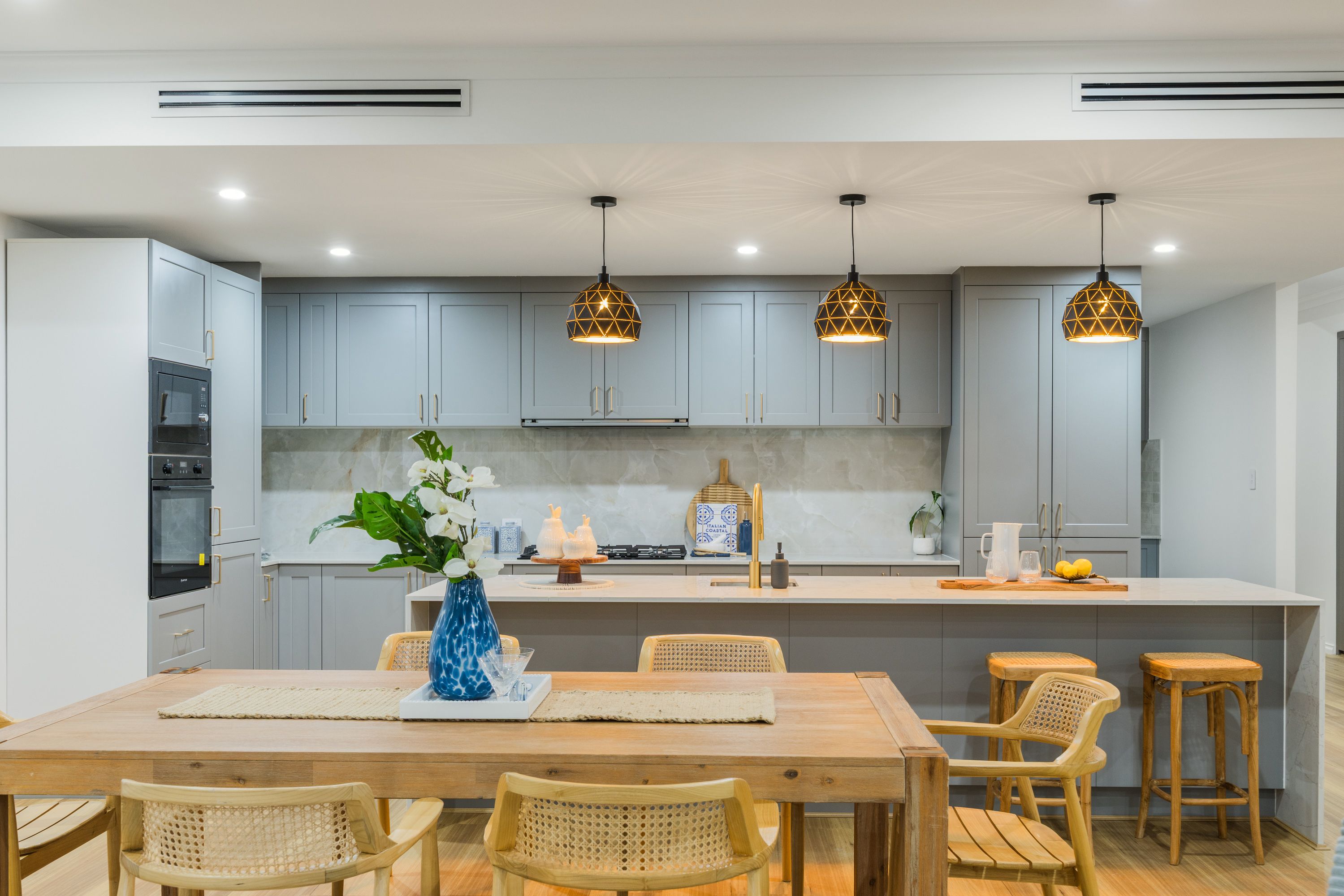 14 Persimmon Road — photo 4 of 30