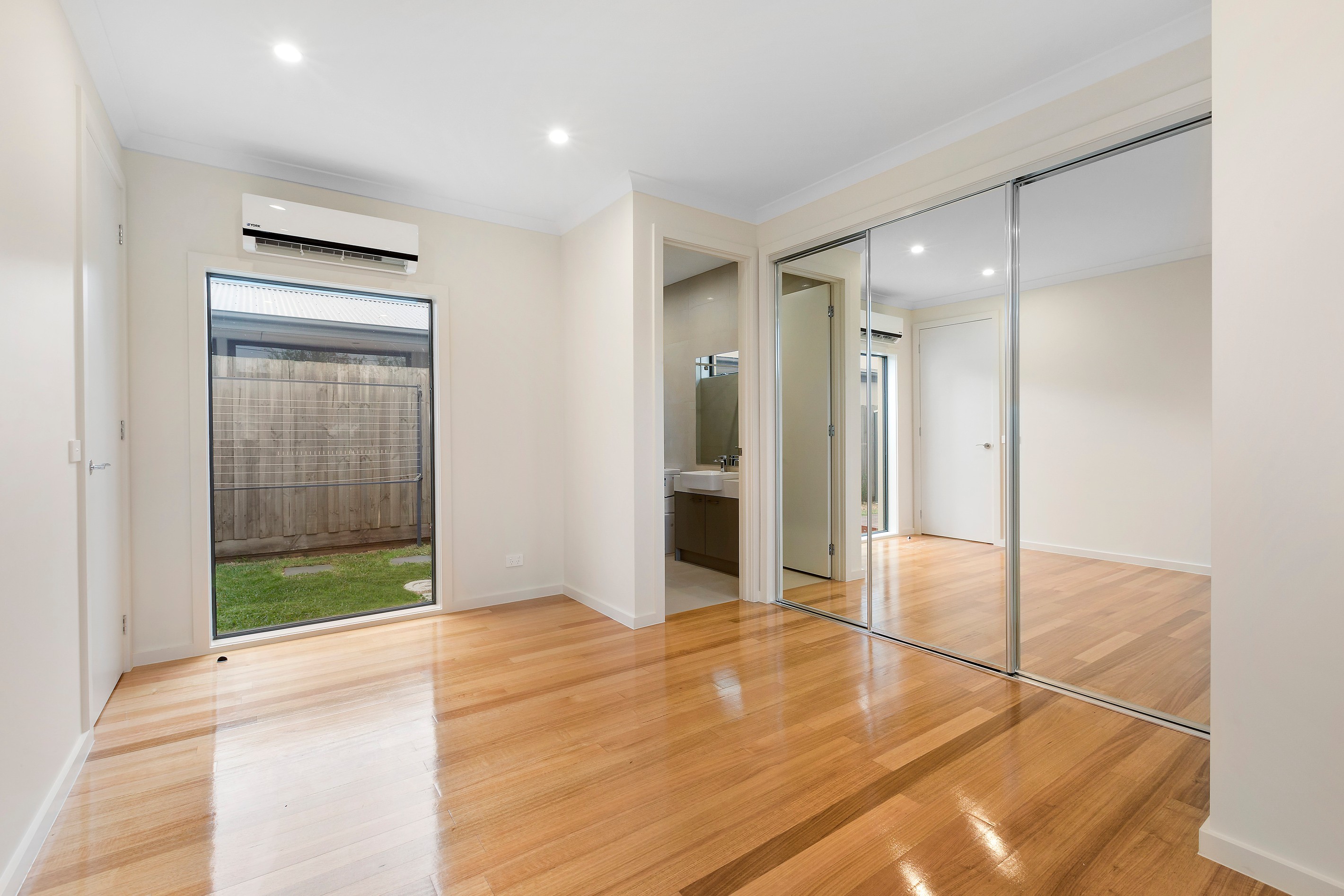 1/10 Howe Street, Murrumbeena, VIC 3163