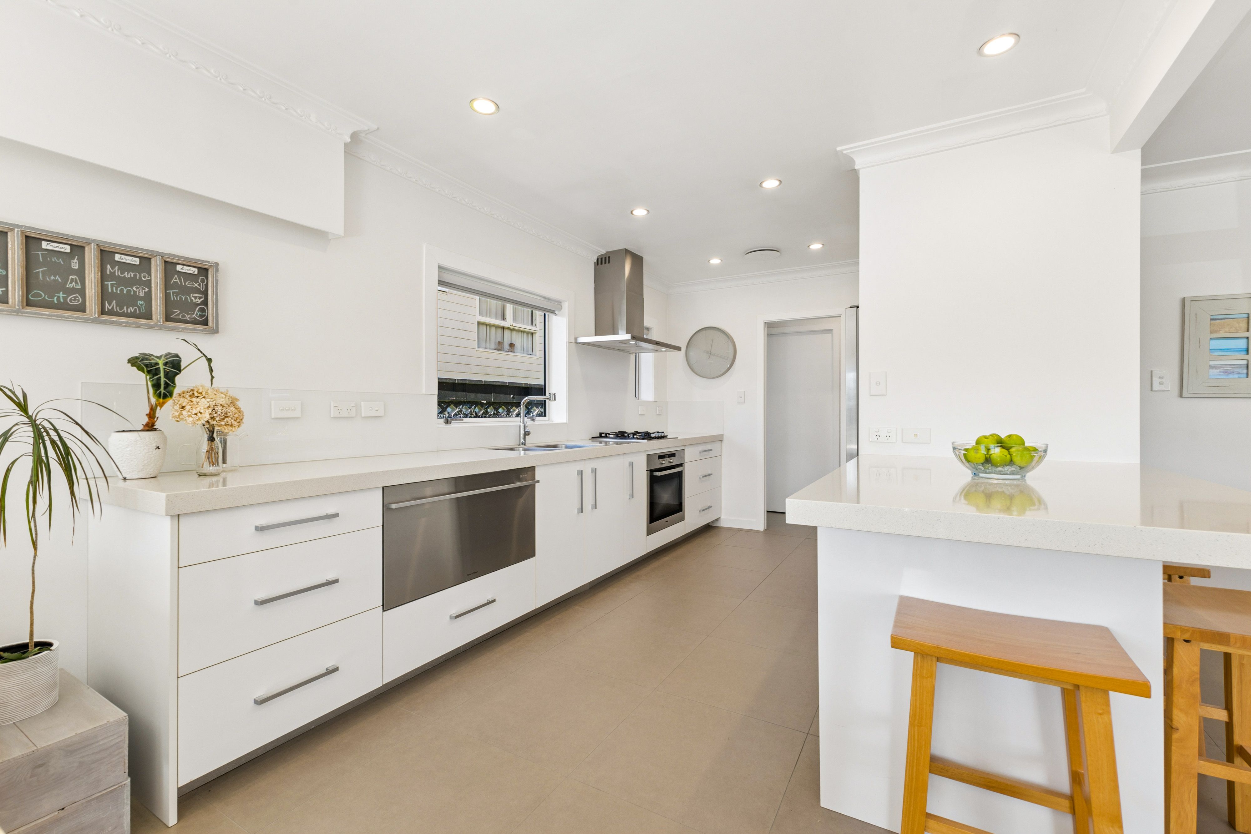 24 The Crest, Sunnyhills, Manukau City