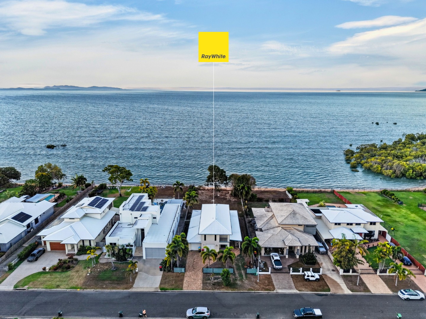 28 Waterview Drive, Bushland Beach, QLD 4818