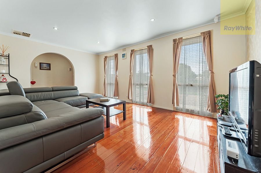 14 Bowes Place, Craigieburn, VIC 3064