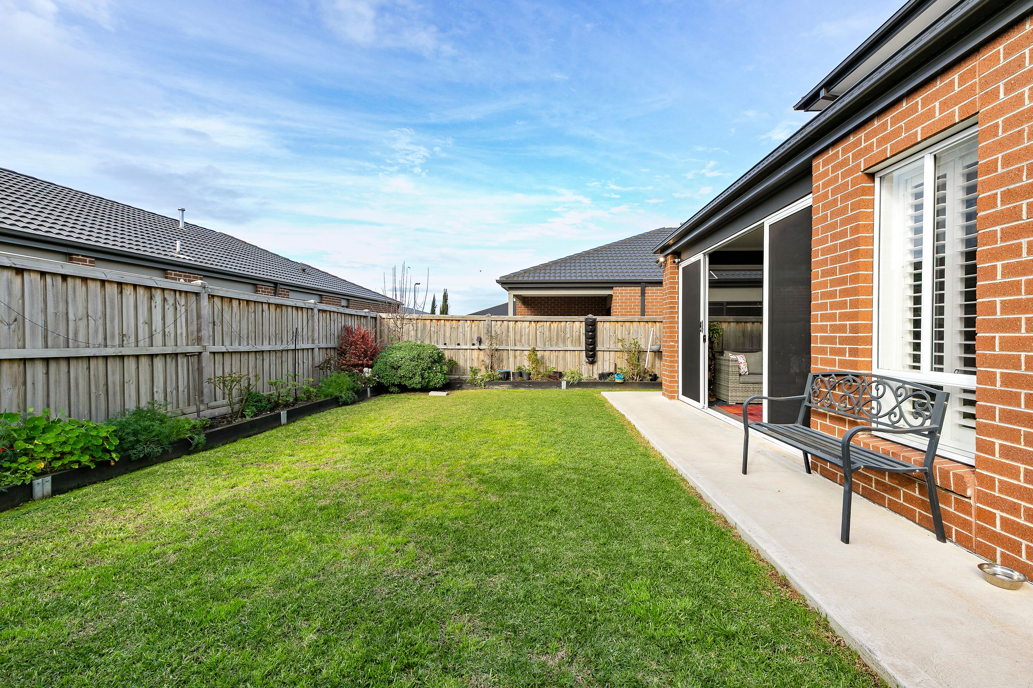 83 Leadbeater Circuit — photo 12 of 12