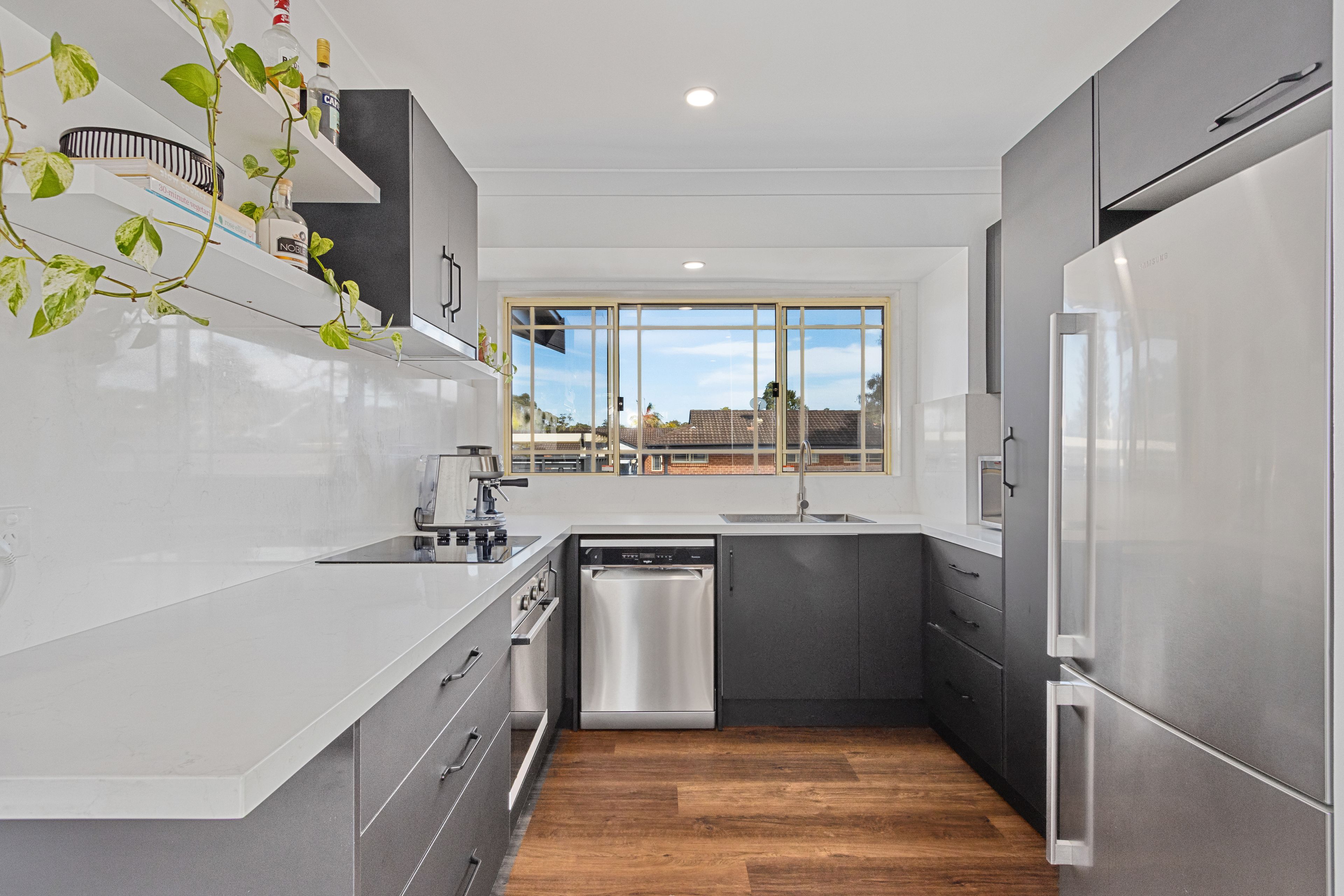 33-37 Gannons Road, Caringbah NSW 2229
