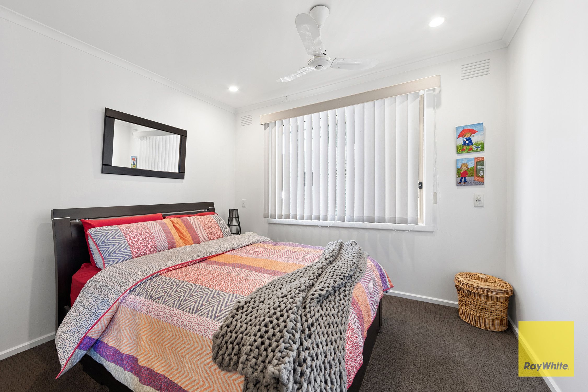 11 Woolstone Close — photo 10 of 20
