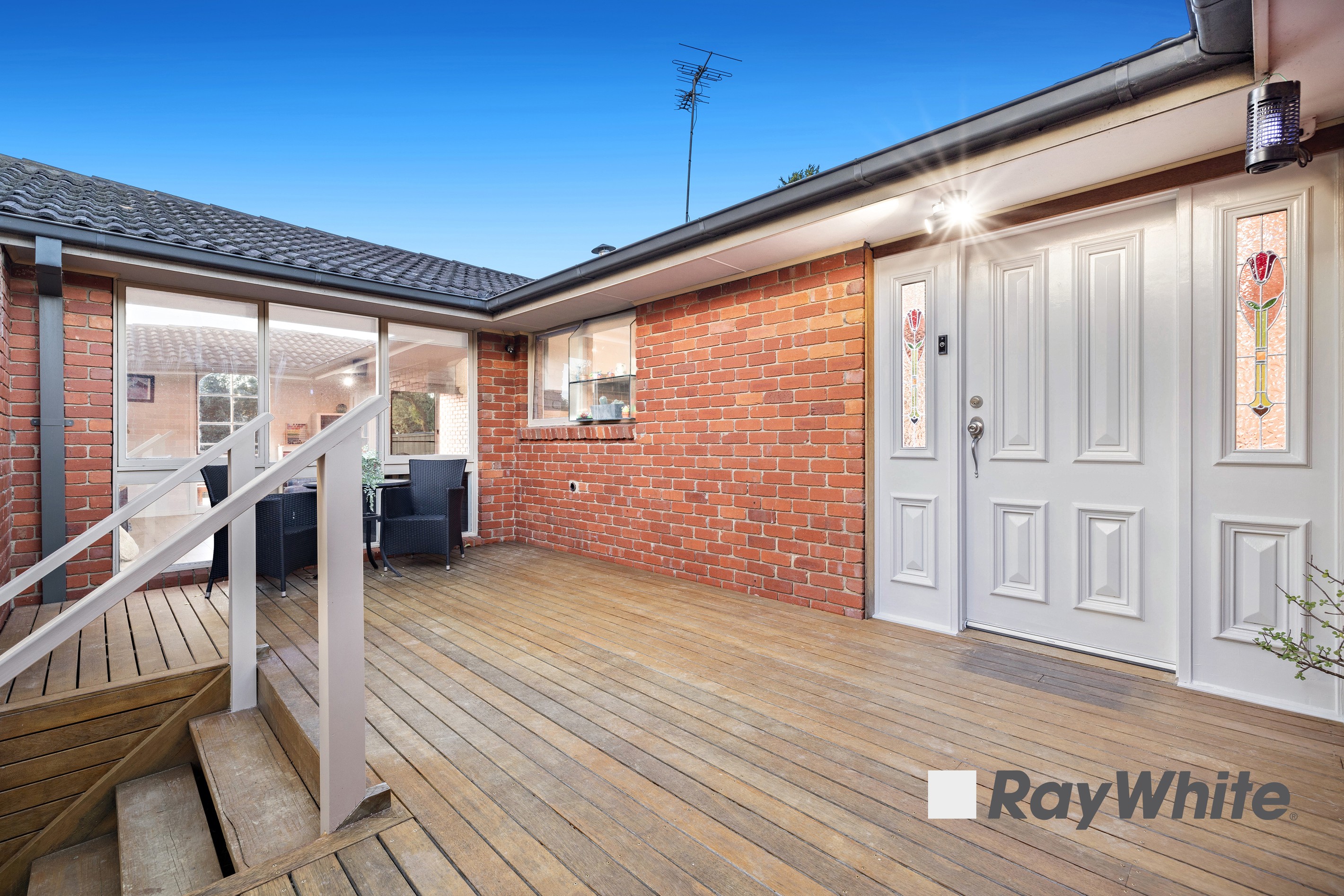 16 Rearden Close, Endeavour Hills, VIC 3802