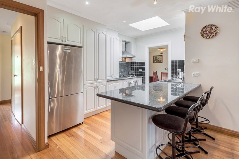 64 Coventry Crescent, Mill Park, VIC 3082