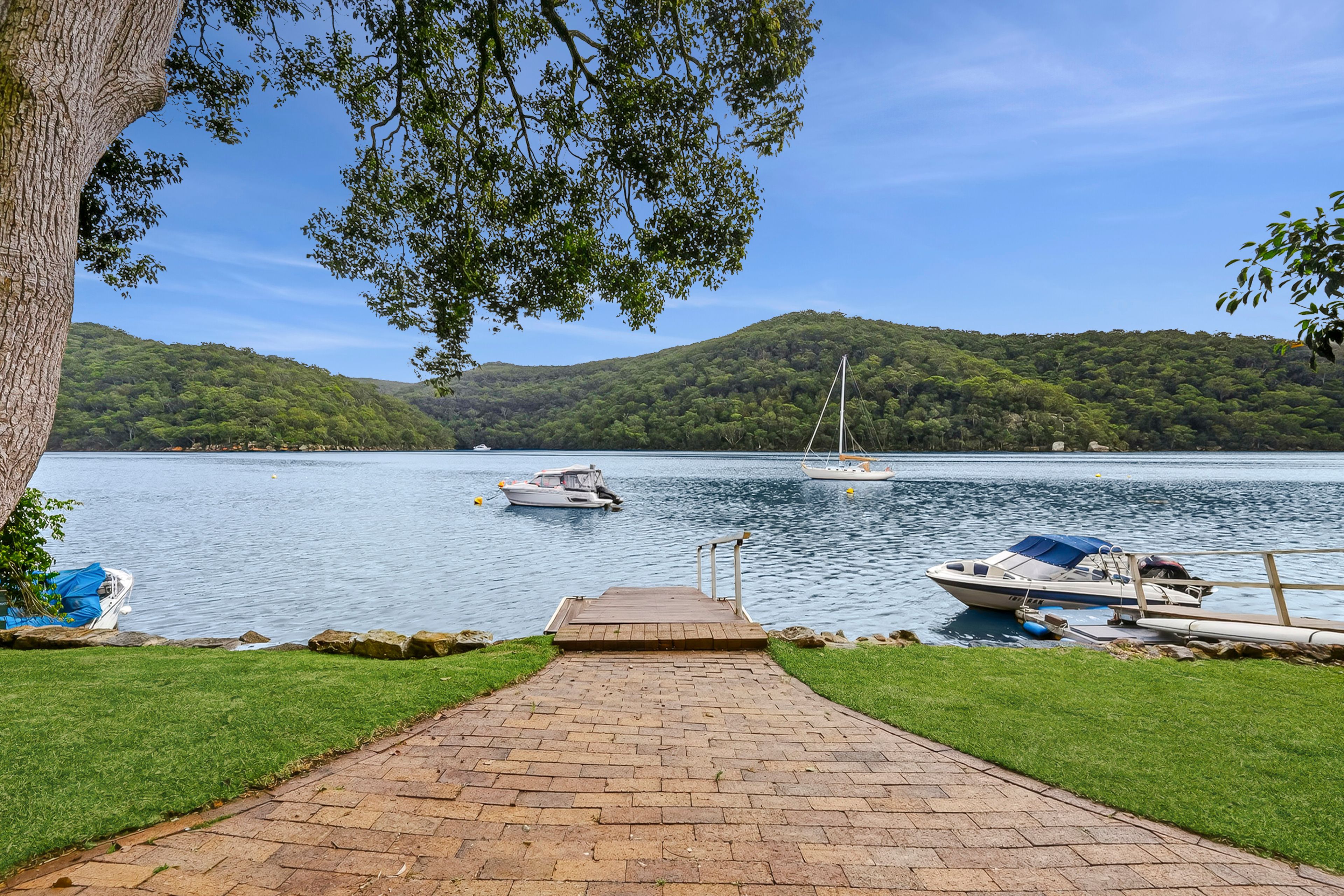 20 Cottage Point Road — photo from Ray White Northern Beaches