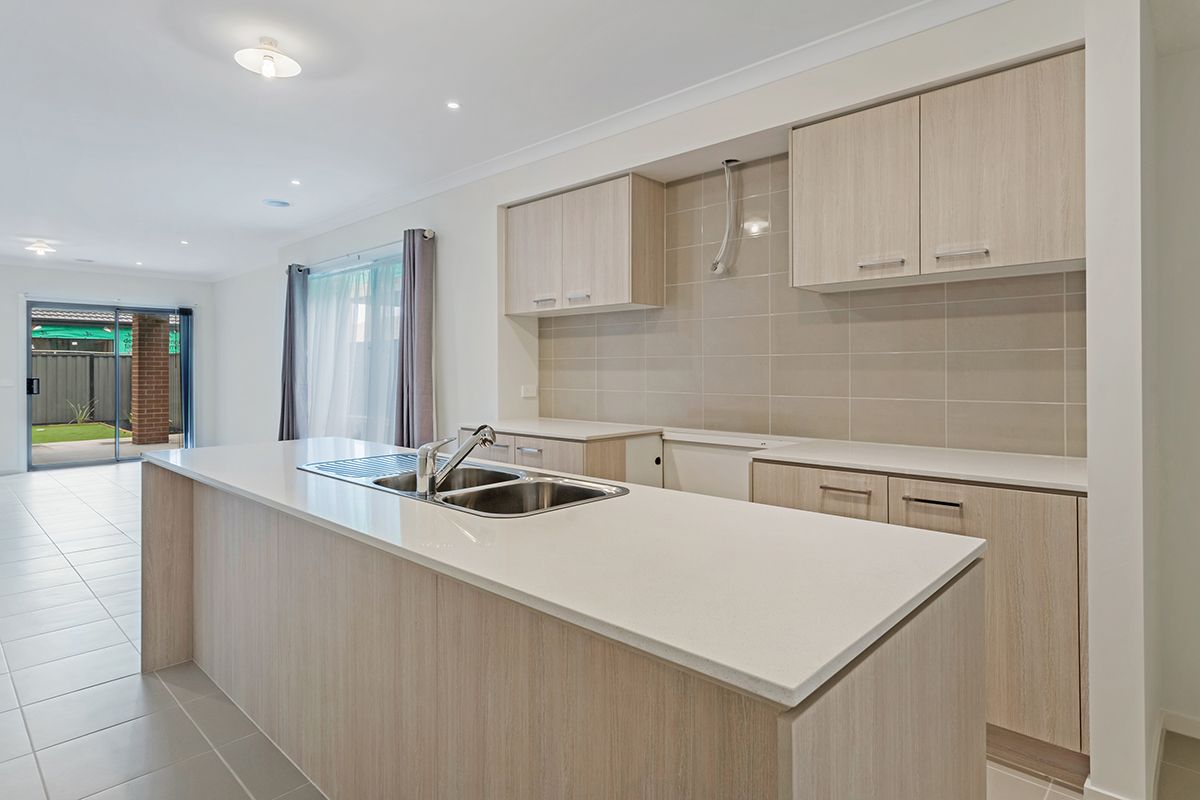 9 Zeal Way, Craigieburn, VIC 3064