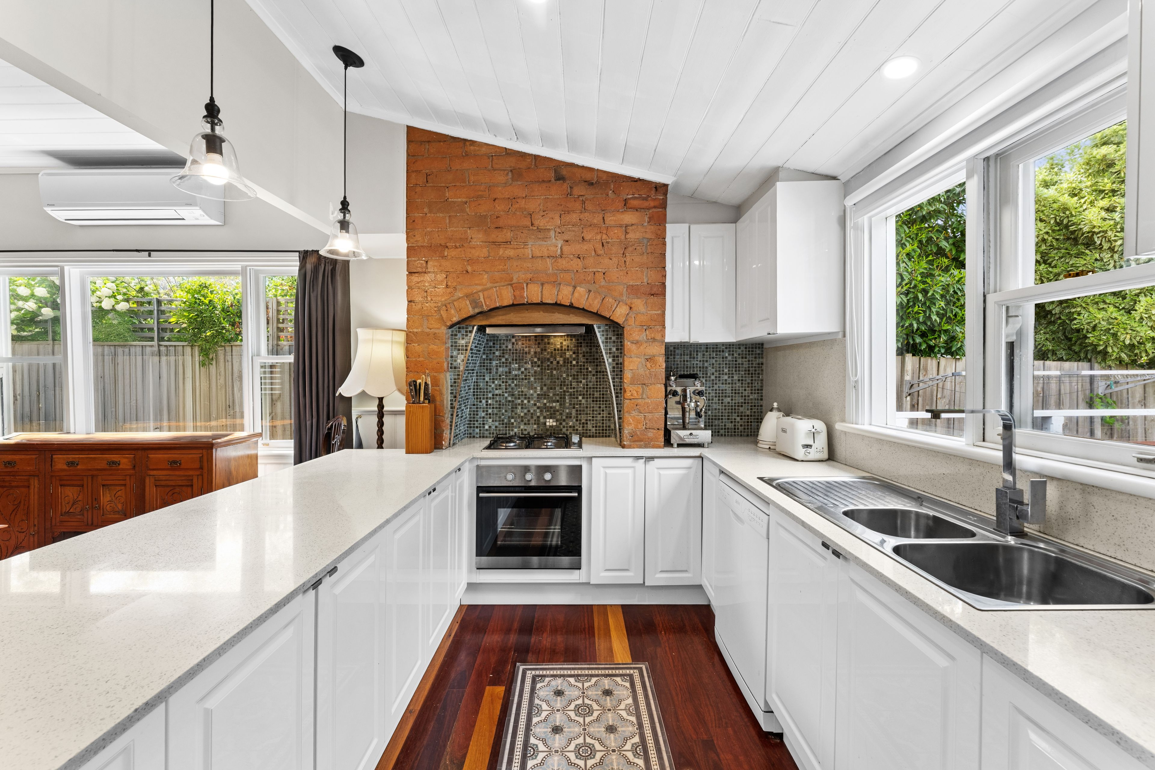 37 Hutton Street — photo 5 of 16